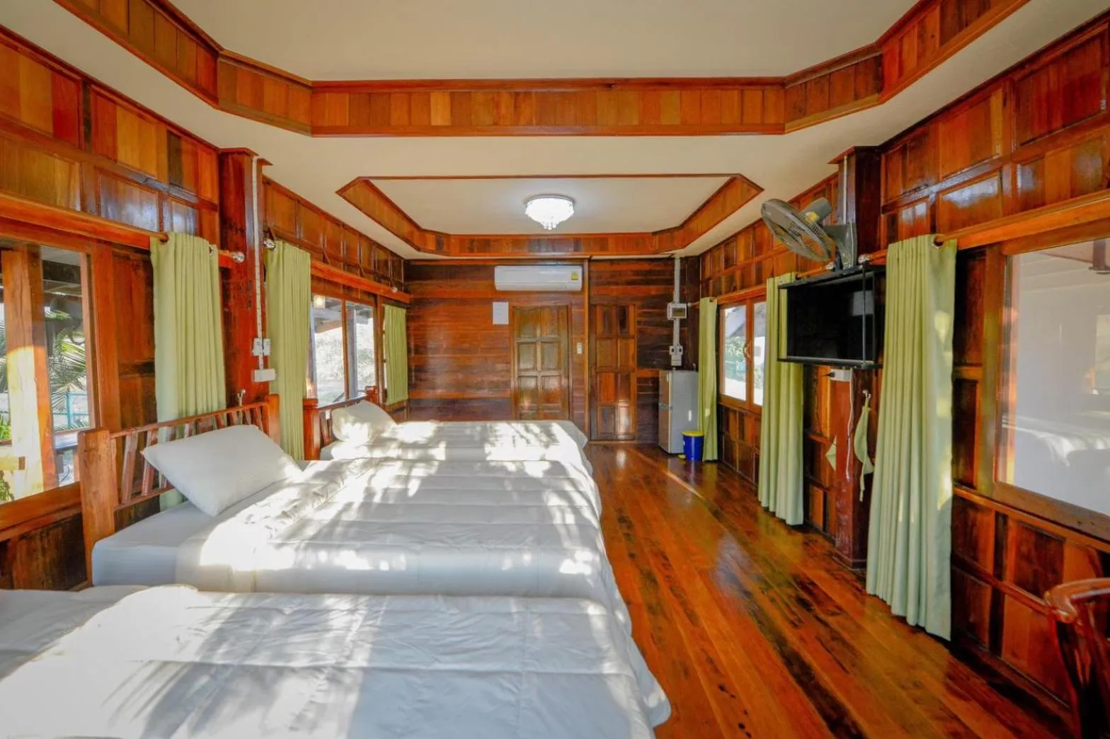 Photo of the whole room, Bed in MRK Resort & Massage