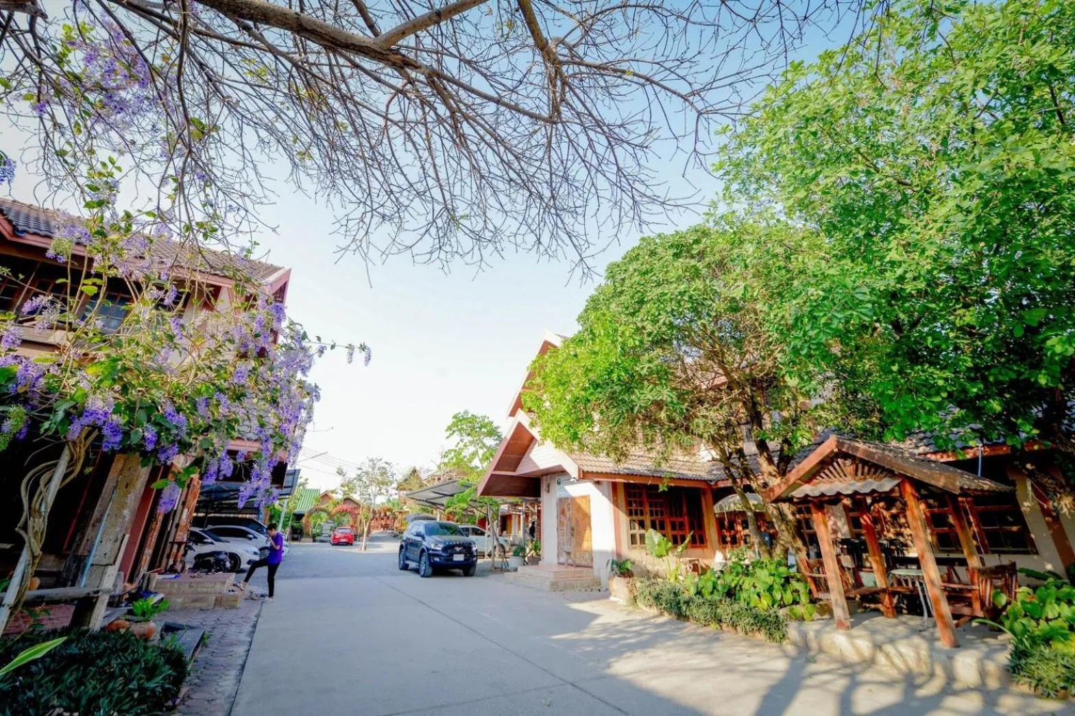 Inner courtyard view in MRK Resort & Massage