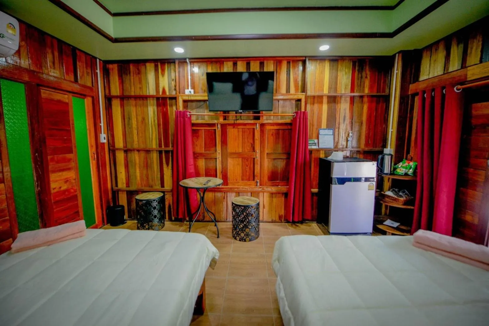 Area and facilities, Bed in MRK Resort & Massage