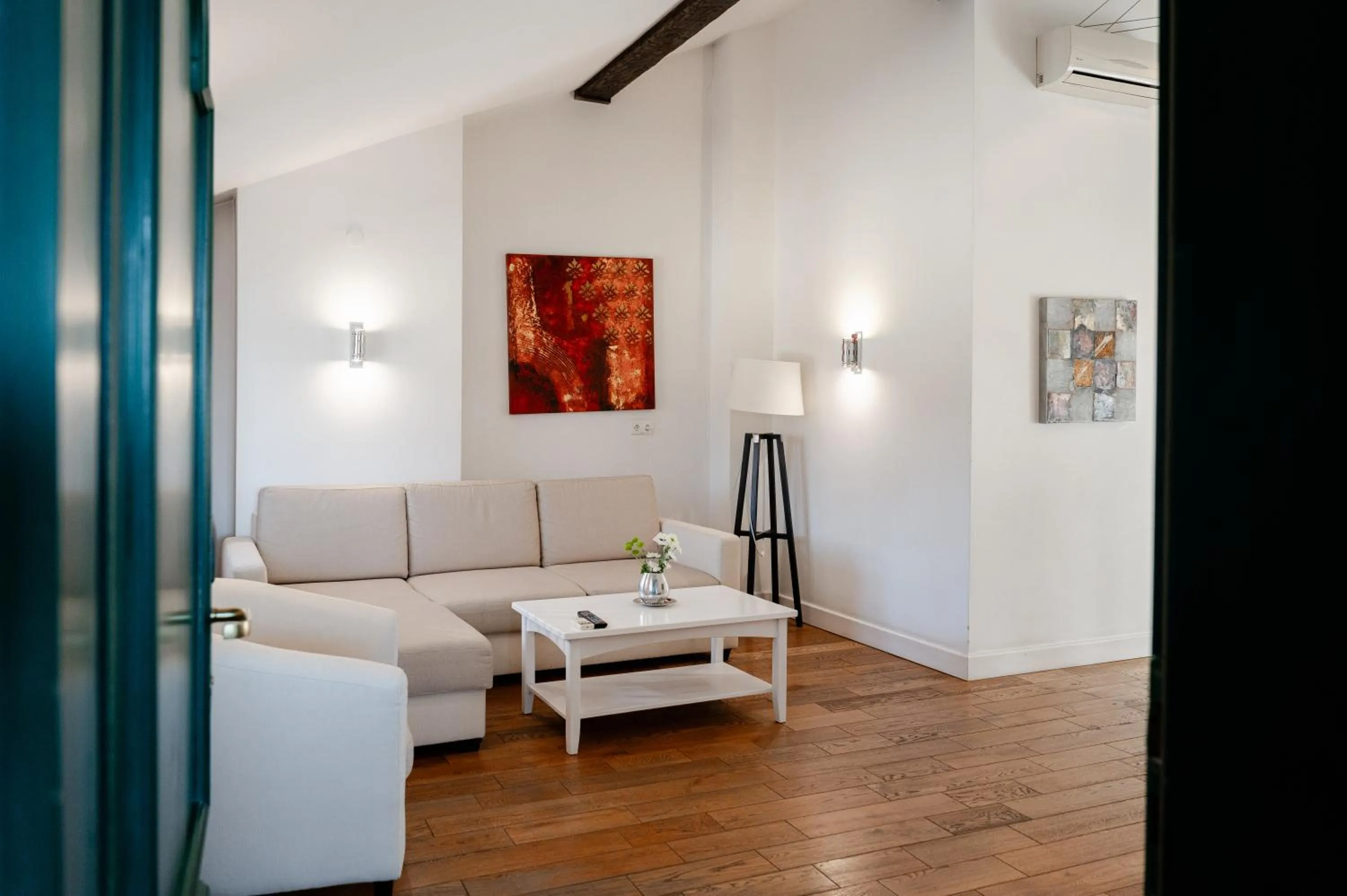Seating area in Rudolfo Hotel