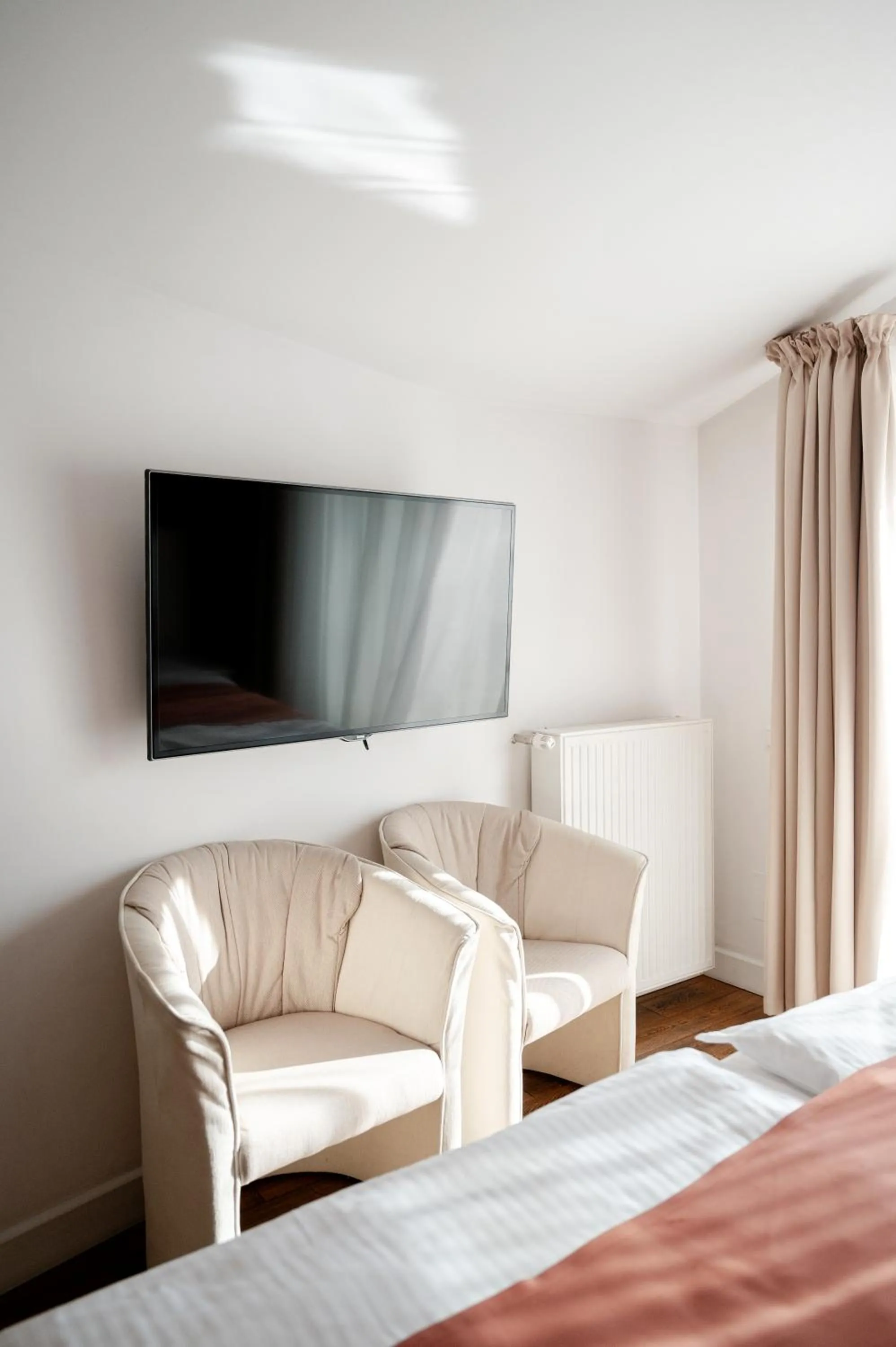 TV and multimedia, Bed in Rudolfo Hotel