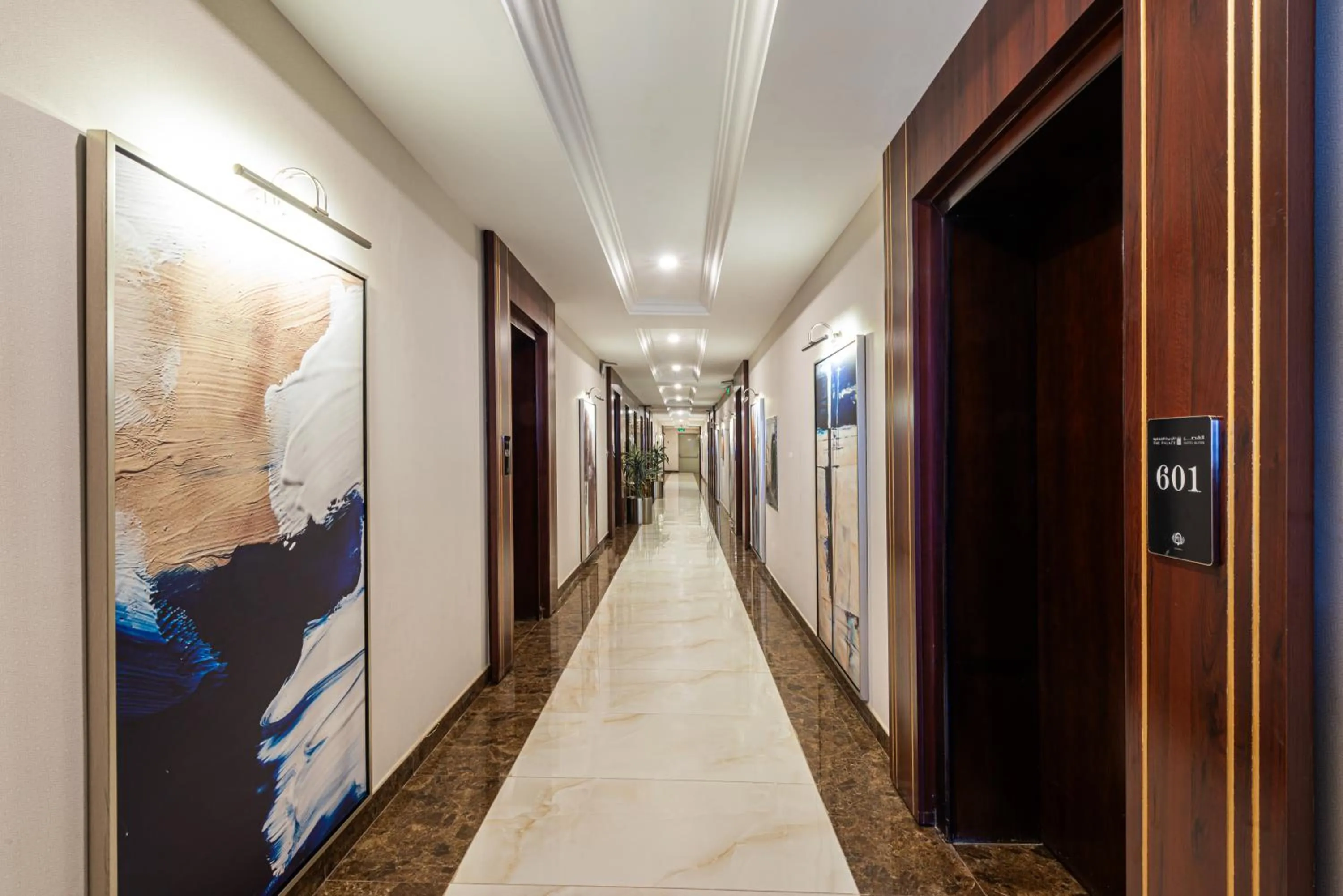 Logo/Certificate/Sign in The Palaces Hotel Suites - Wadeen