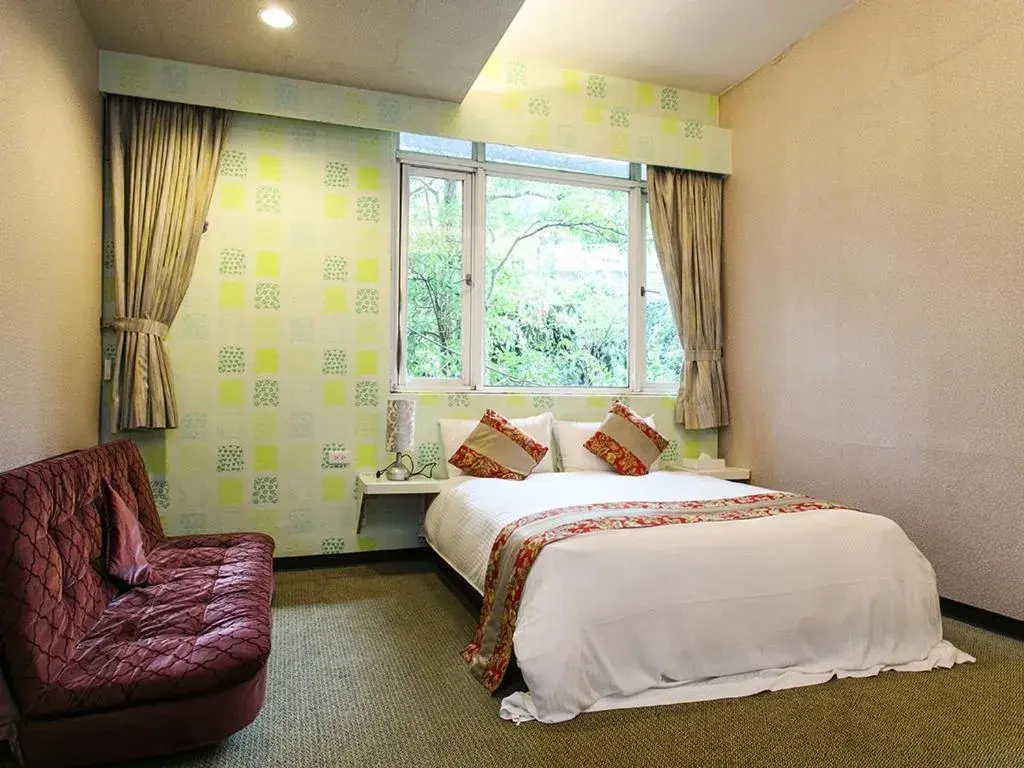 Bed in Courier Station Bed in Courier Station