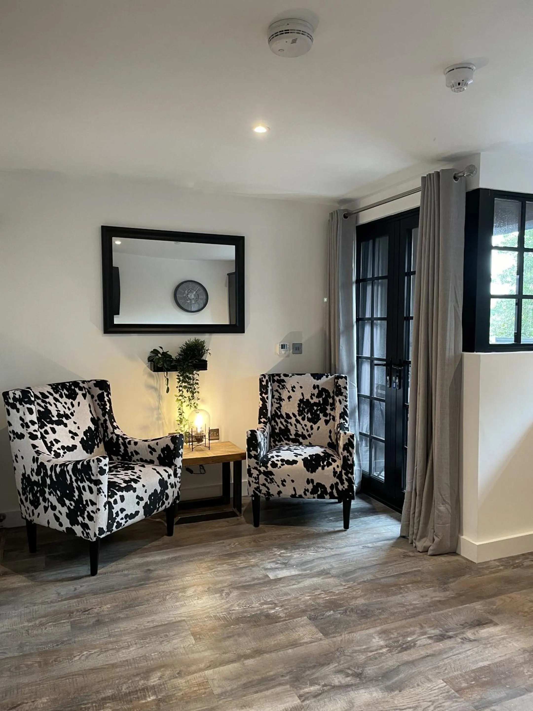 Living room in Booking Urban at Halstead