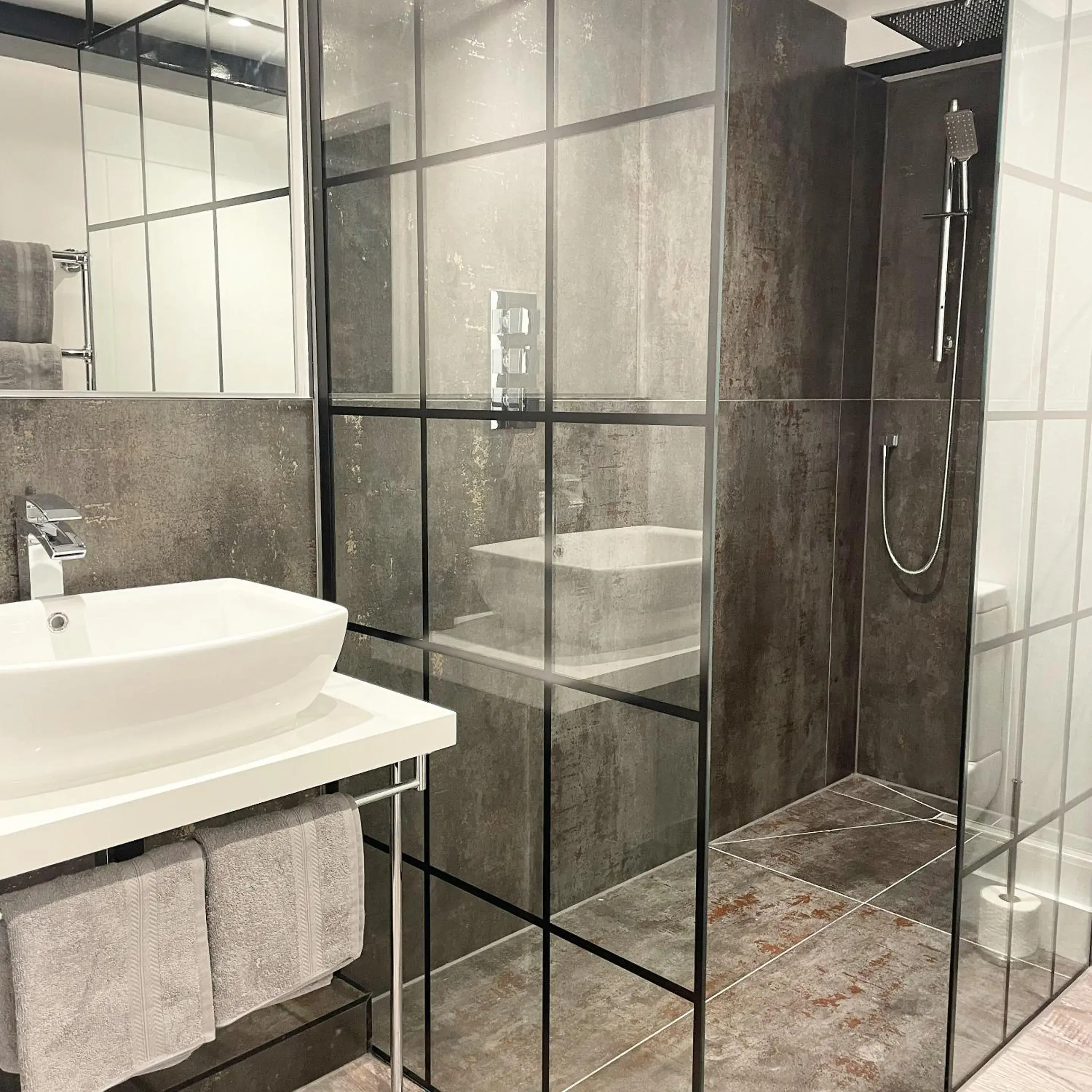 Two-Bedroom Apartment in Booking Urban Halstead Two-Bedroom Apartment in Booking Urban Halstead