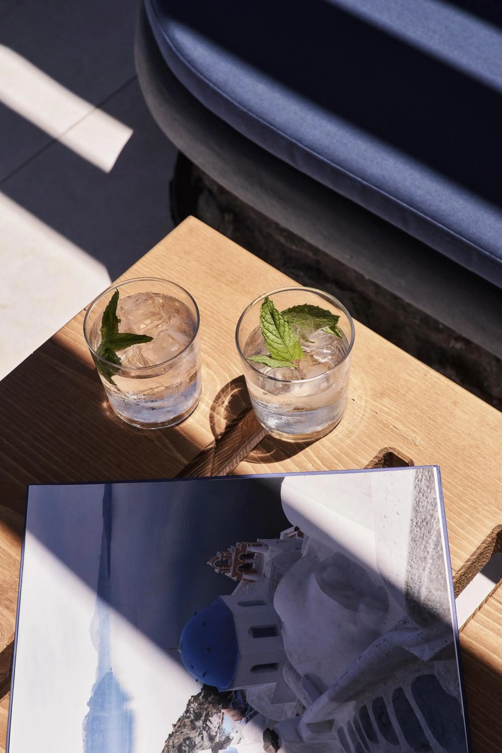 Food and drinks in Brilliance Suites