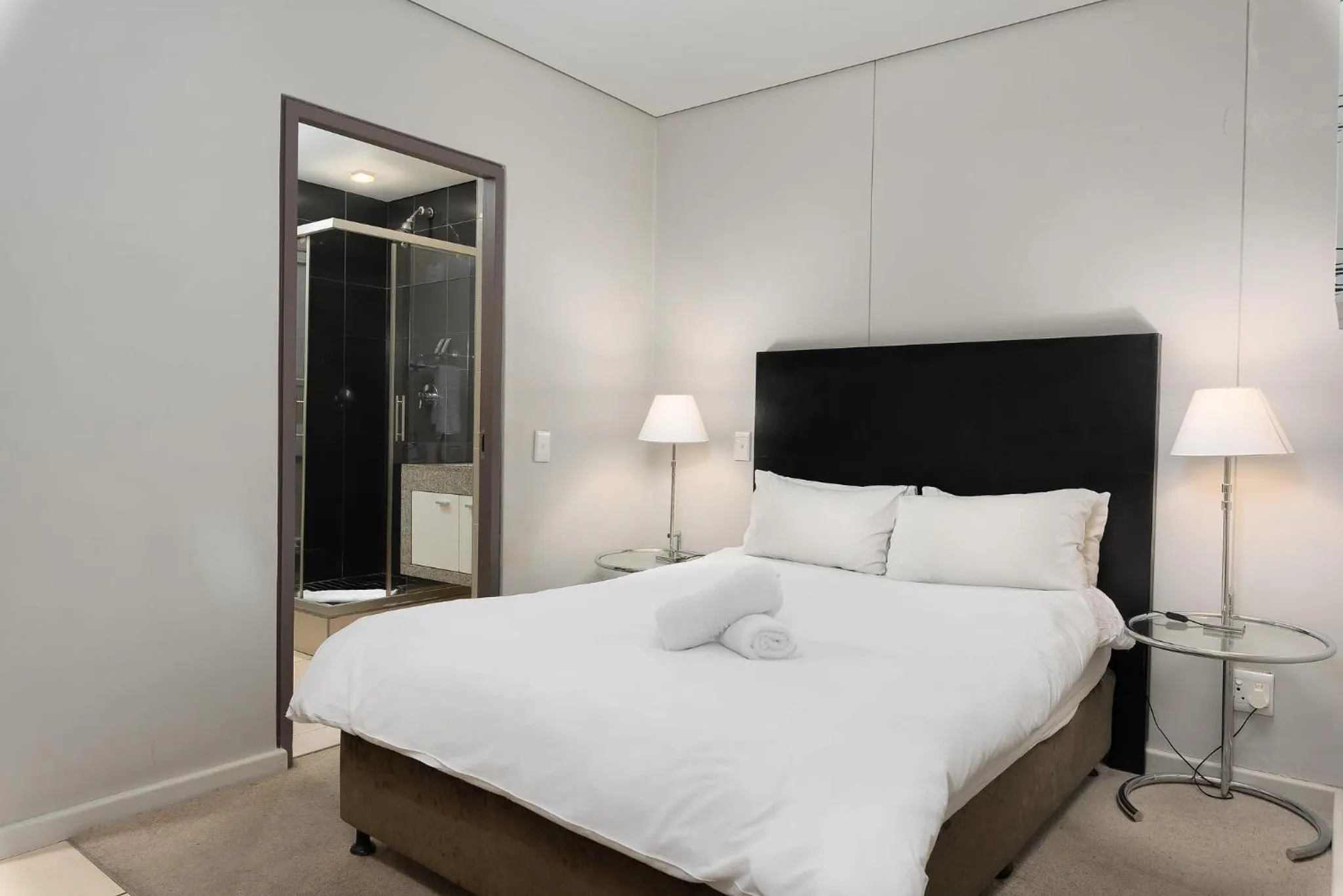 Bedroom, Bed in HarbourEdge Suites by Totalstay