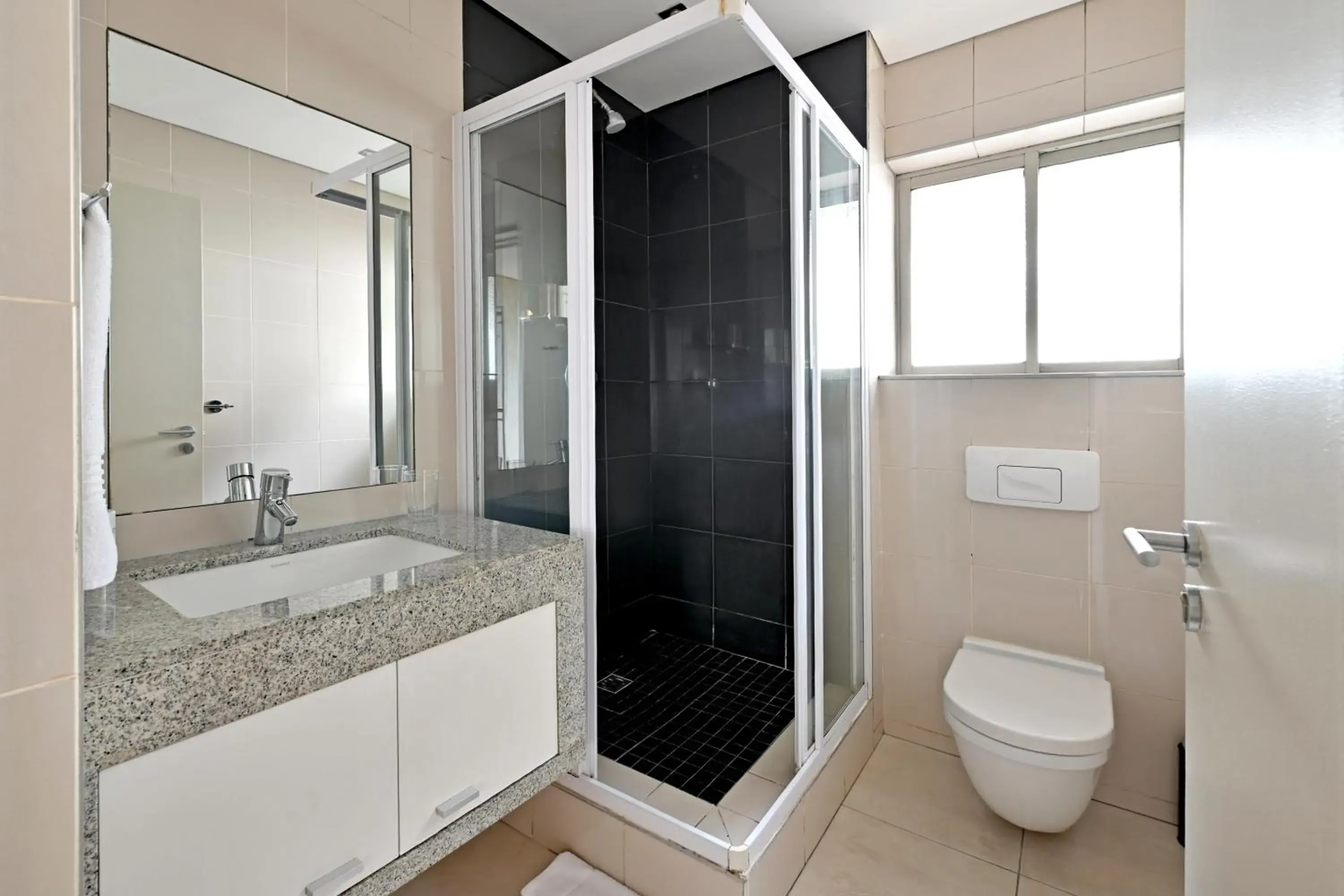 Shower in Kaya Stay Shower in Kaya Stay