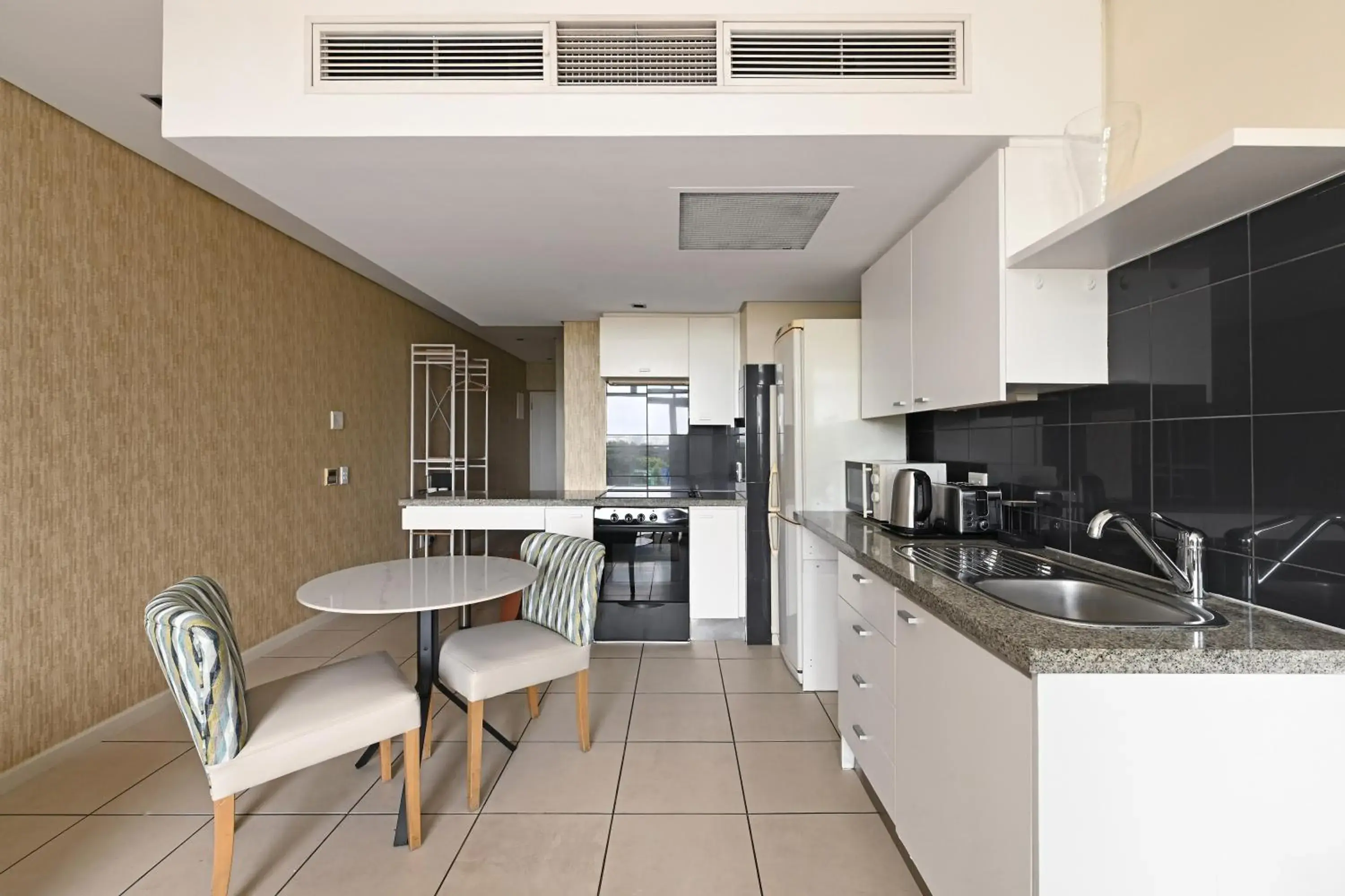 Kitchen or kitchenette in Kaya Stay Kitchen or kitchenette in Kaya Stay