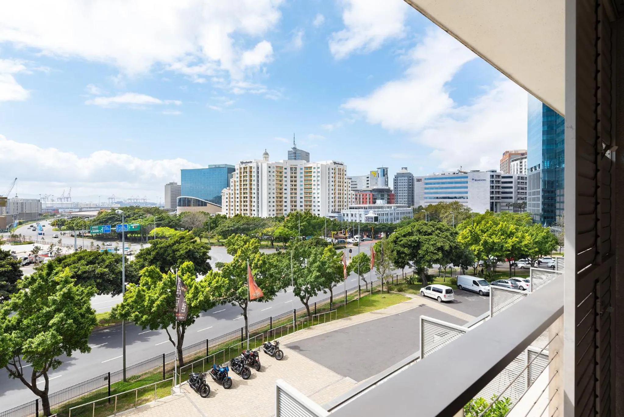 Balcony/Terrace in HarbourEdge Suites by Totalstay