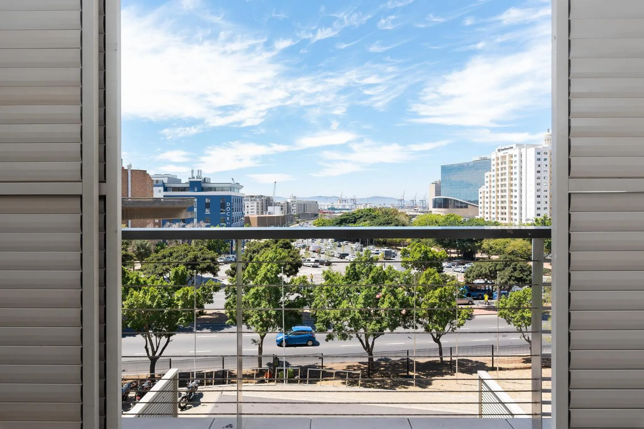 Balcony/Terrace in HarbourEdge Suites by Totalstay