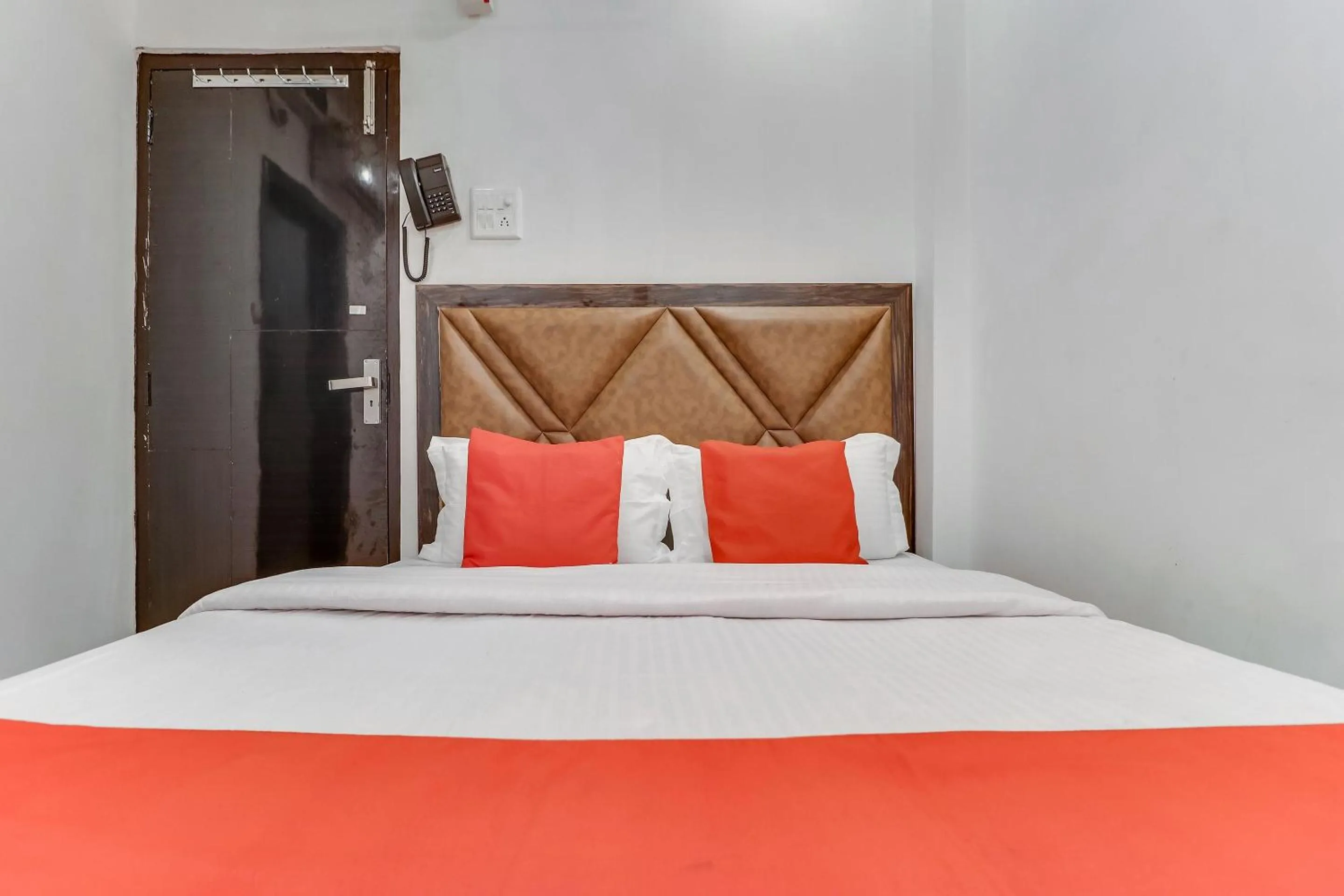 Bedroom, Bed in Hotel O Sun View