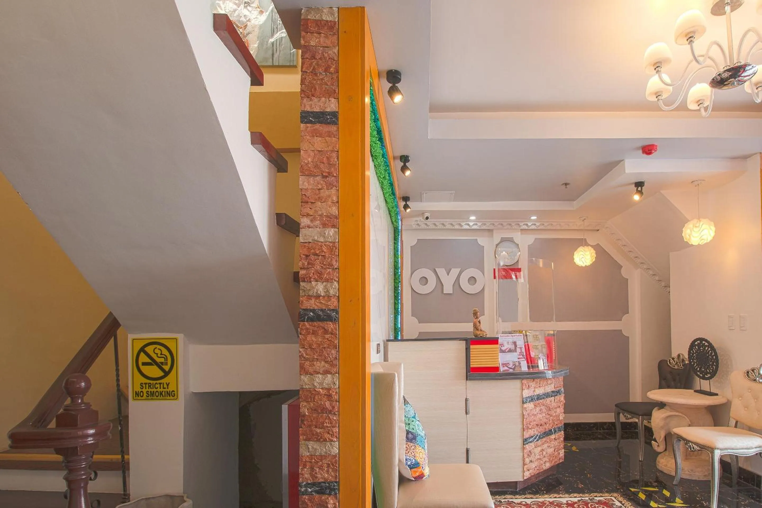 Lobby or reception in OYO 685 K Fortune Apartelle