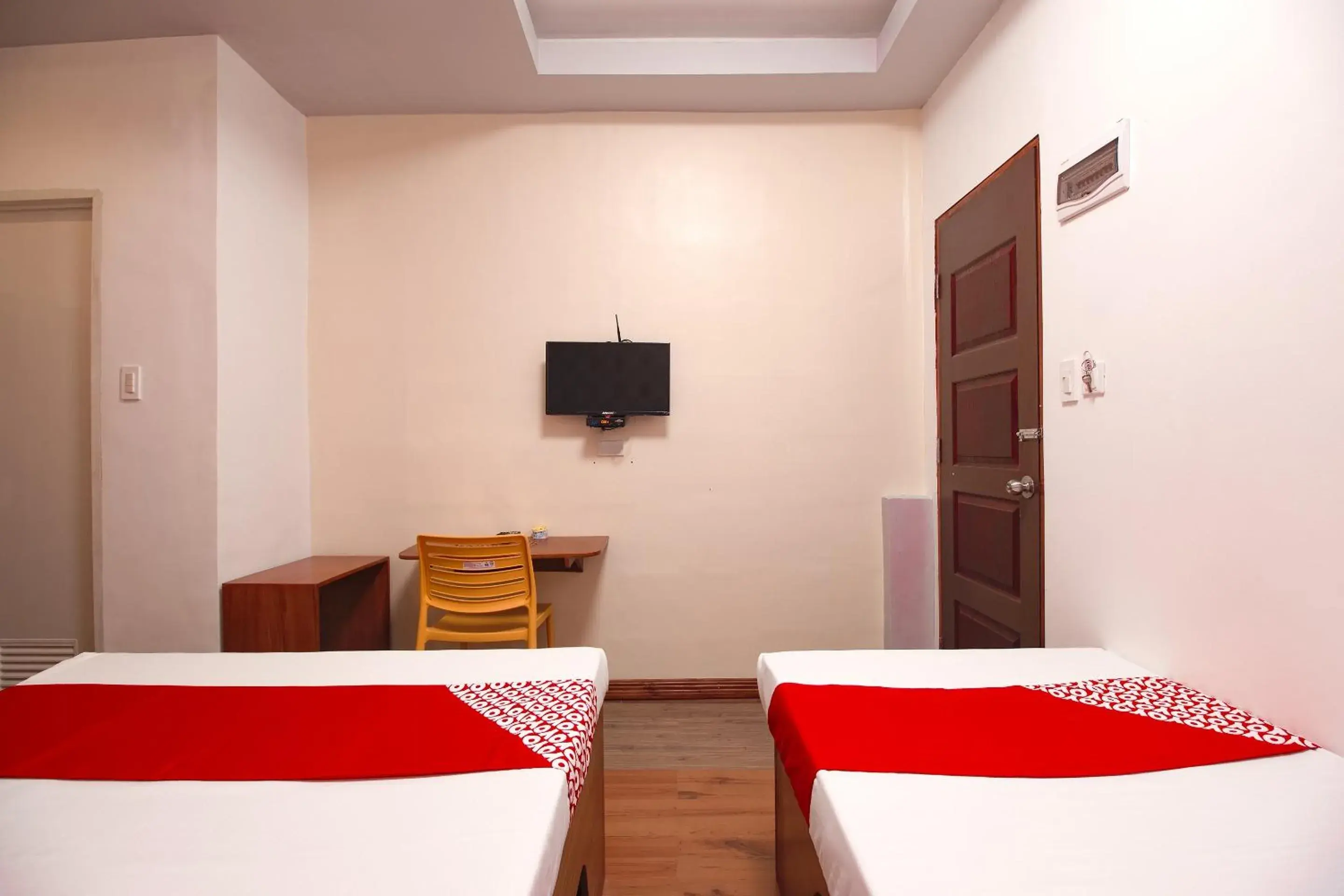 Bedroom, Bed in OYO 685 K Fortune Apartelle Bedroom, Bed in OYO 685 K Fortune Apartelle