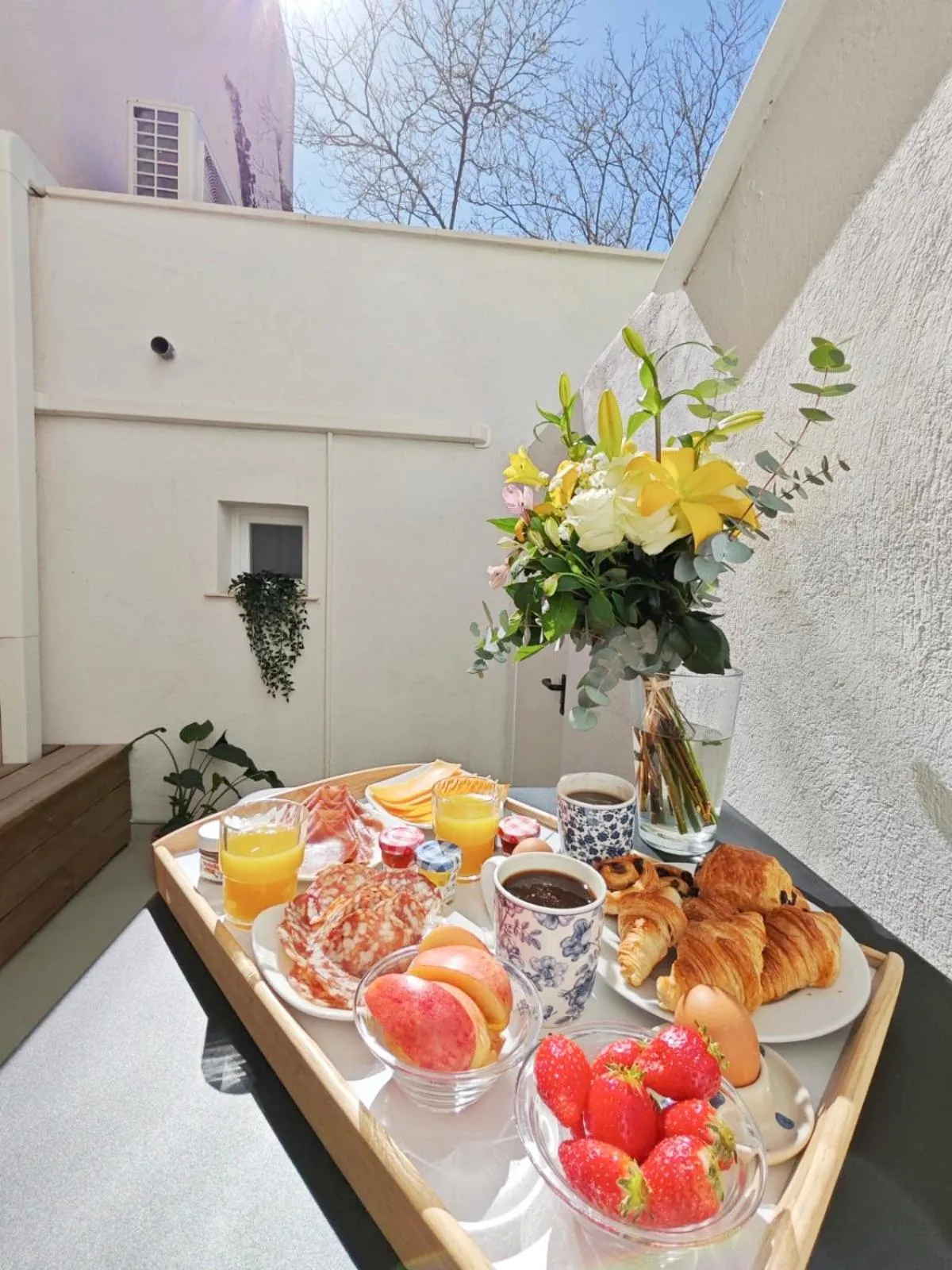 Continental breakfast in HOTEL DES CALANQUES
