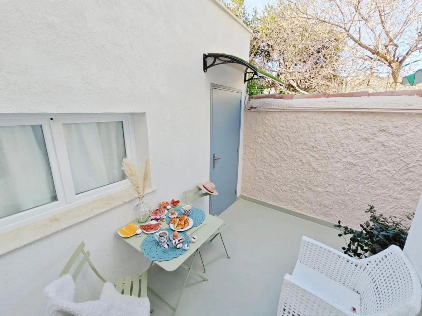 Patio in HOTEL DES CALANQUES