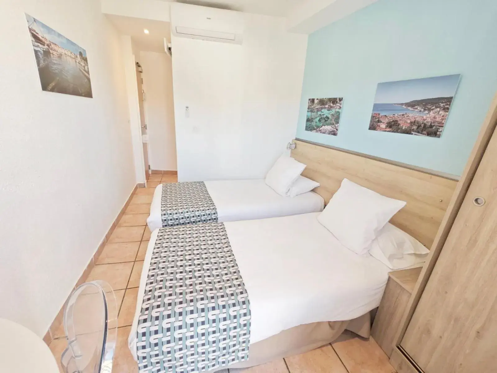 Twin Room in HOTEL DES CALANQUES Twin Room in HOTEL DES CALANQUES