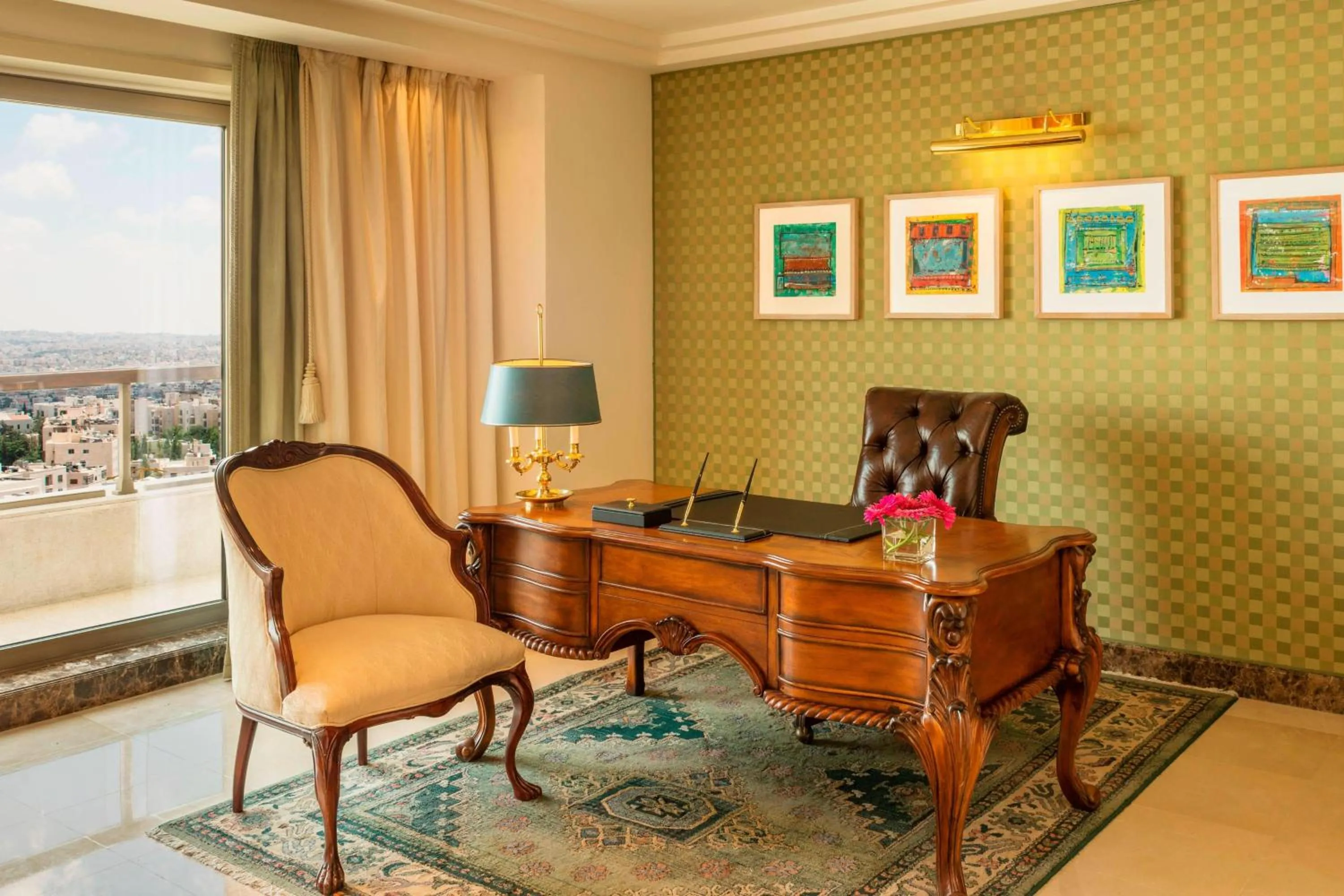 Bedroom in Sheraton Amman Al Nabil Hotel