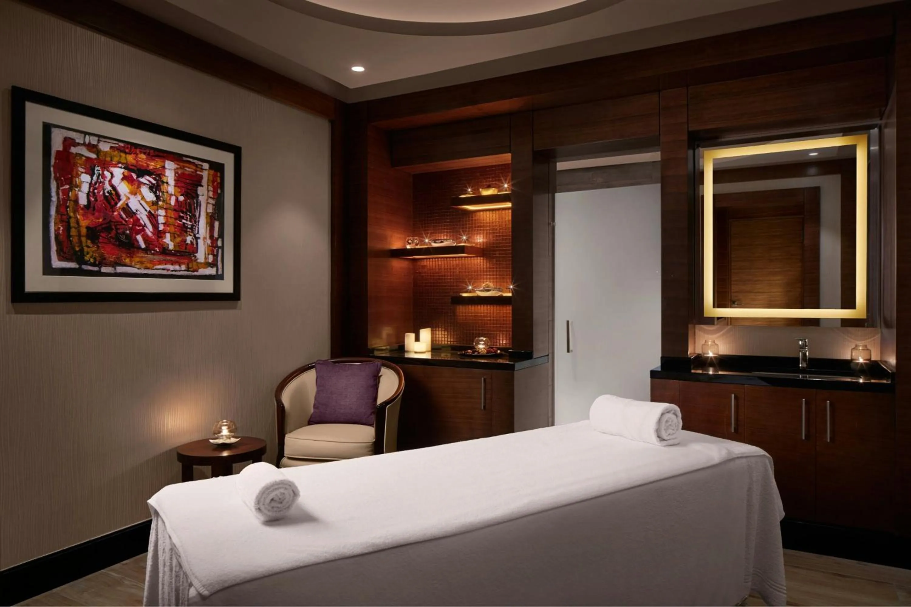 Spa and wellness centre/facilities, Bed in Sheraton Amman Al Nabil Hotel