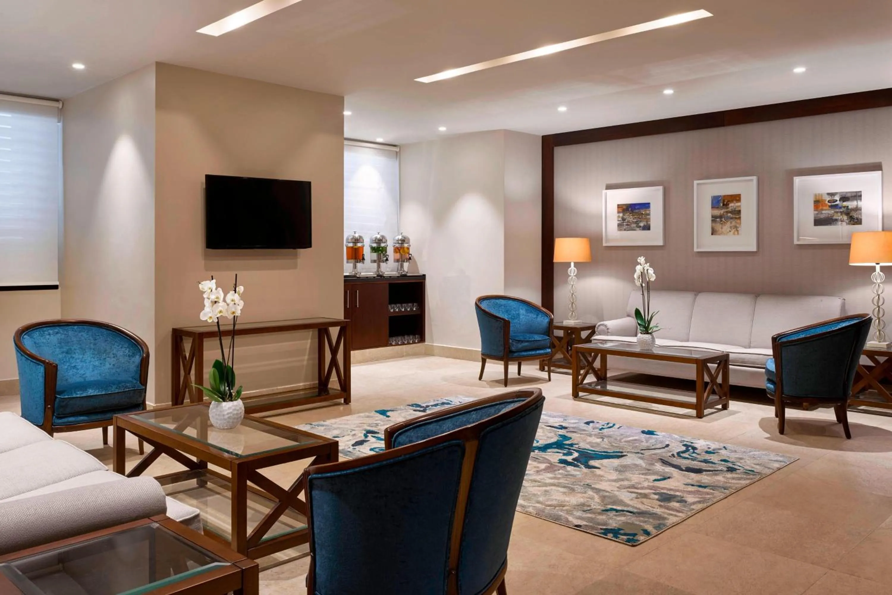 Lounge or bar in Sheraton Amman Al Nabil Hotel