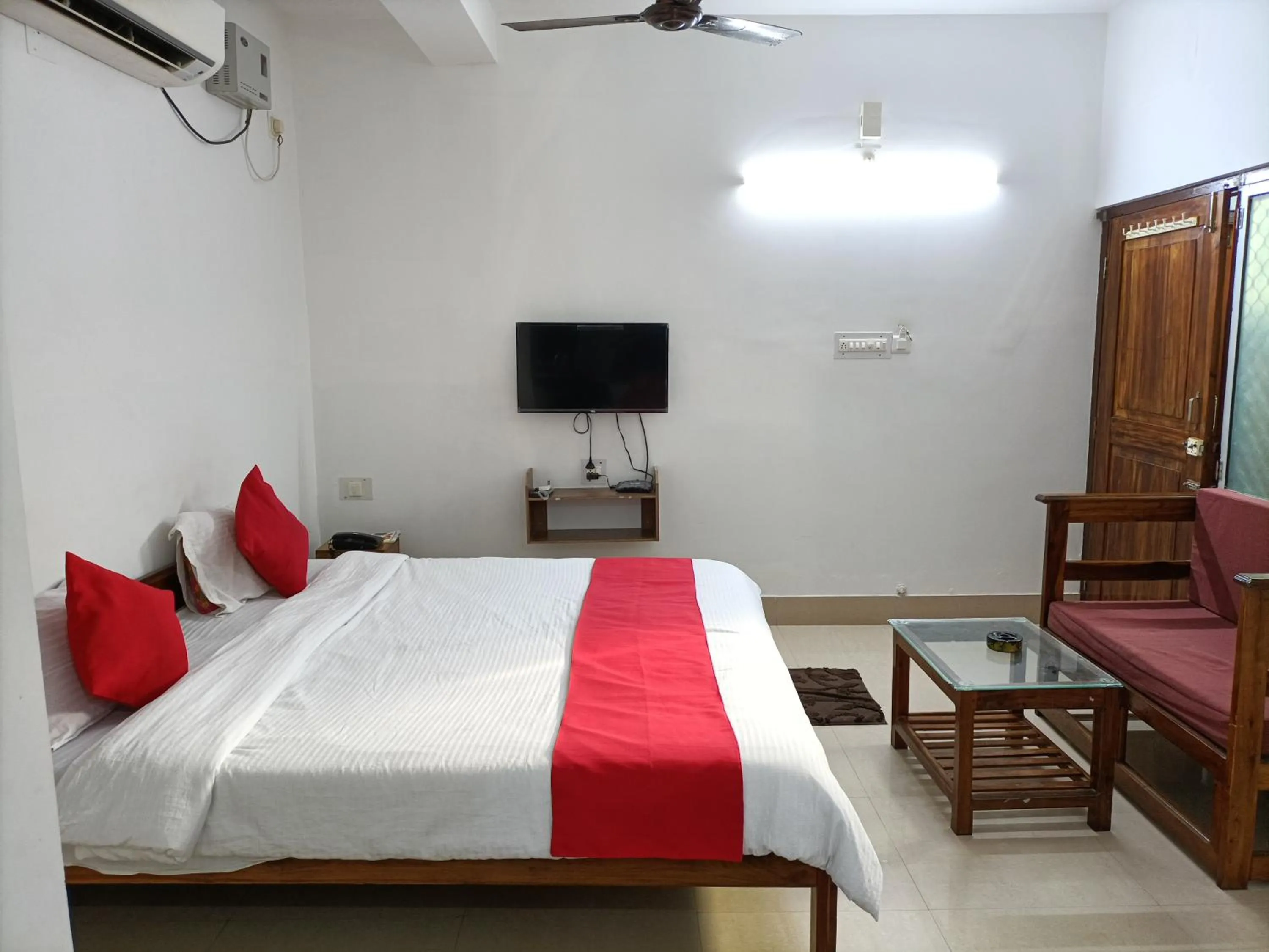 Bed in Laxmi Narayan Residency