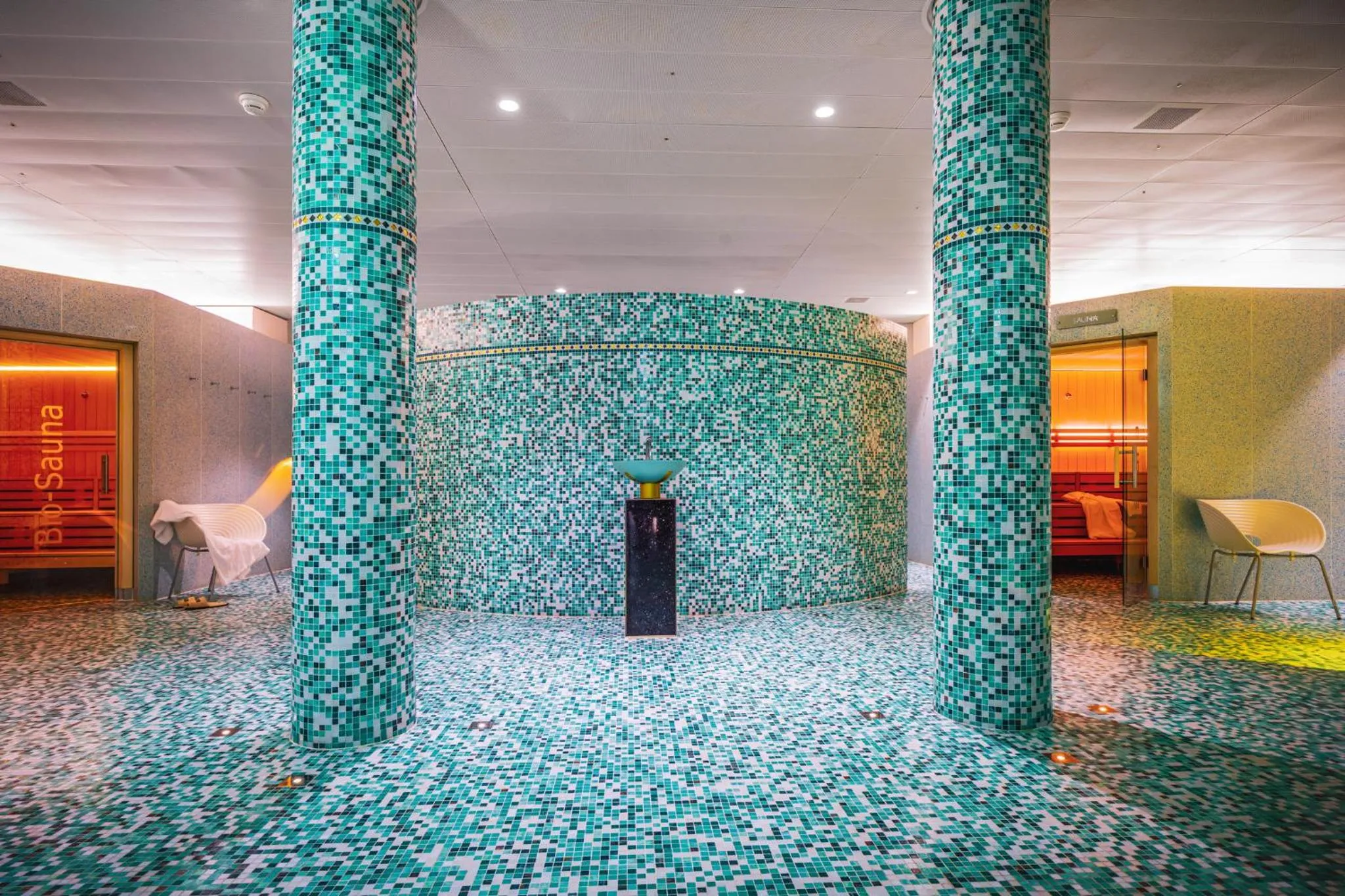 Spa and wellness centre/facilities in Seedamm Plaza