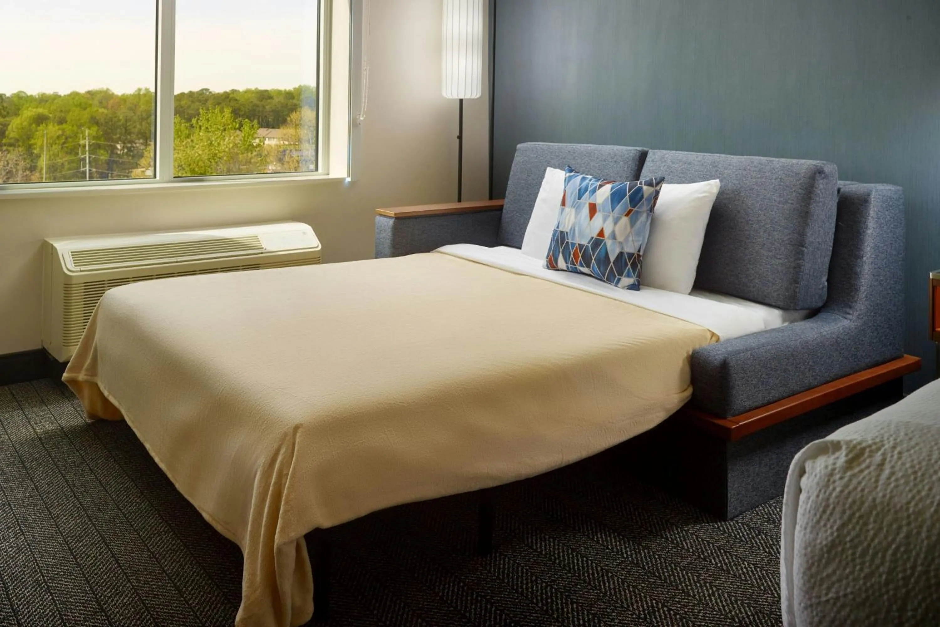 Photo of the whole room, Bed in Courtyard by Marriott Atlanta Dunwoody