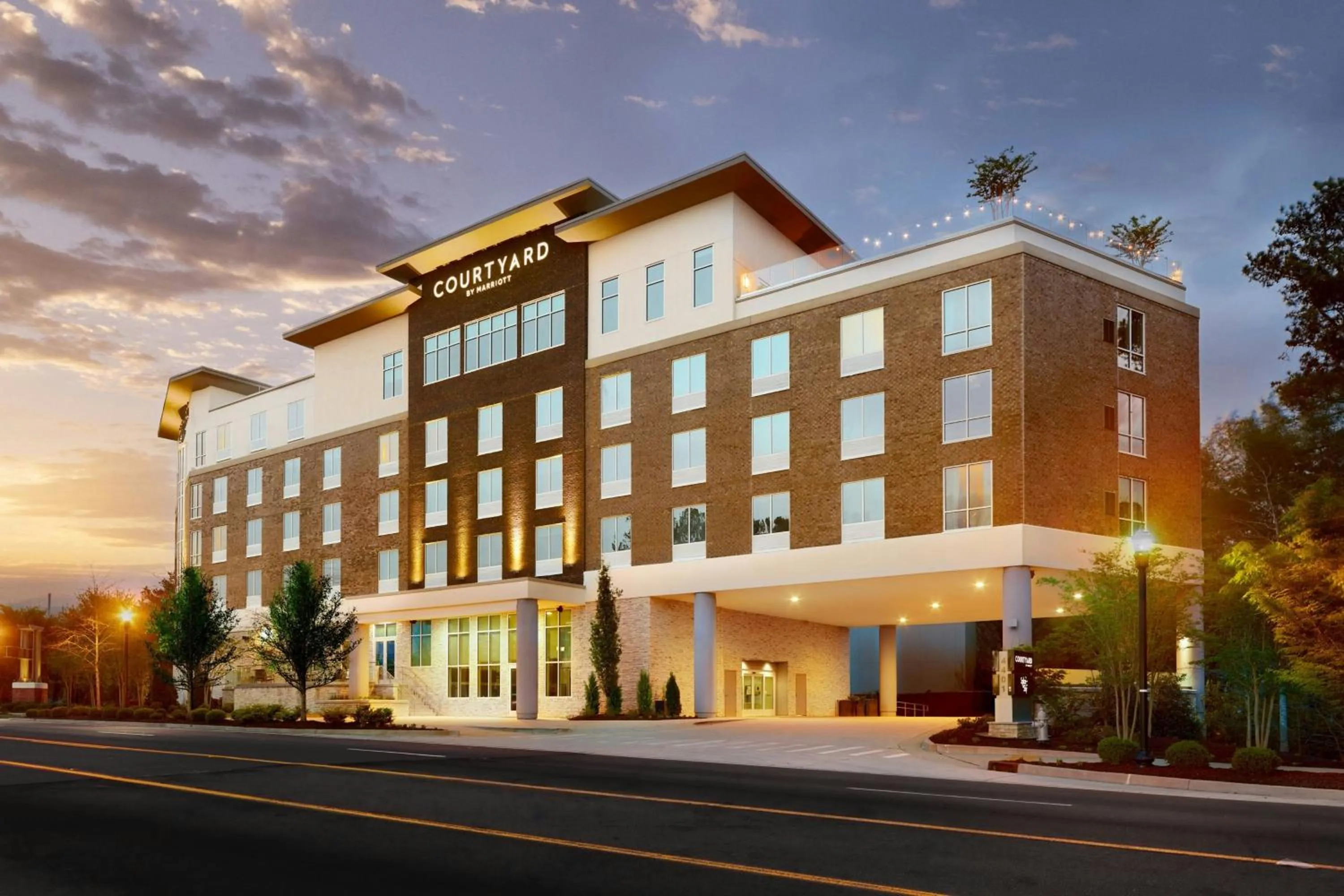Property building in Courtyard by Marriott Atlanta Dunwoody