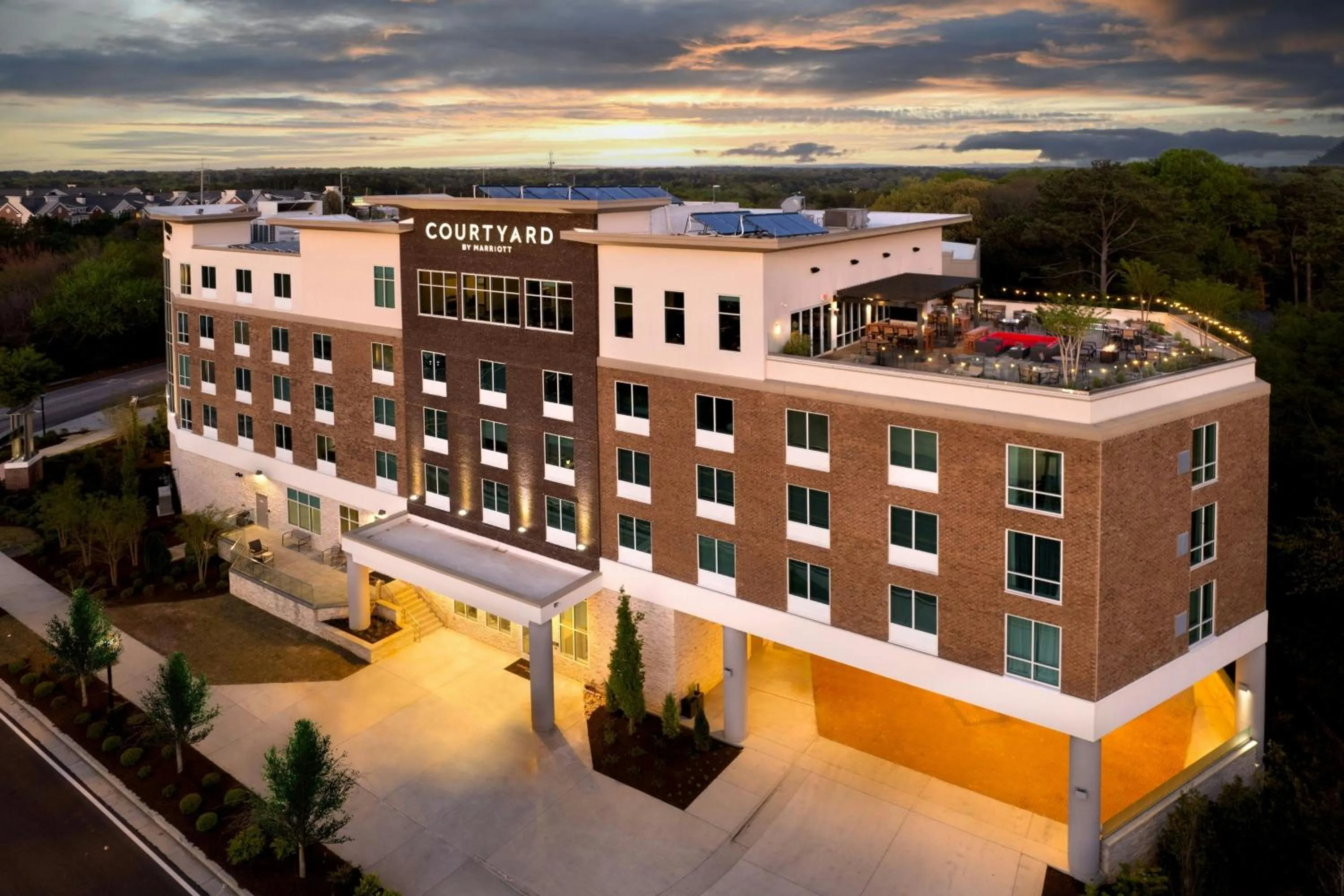 Property building in Courtyard by Marriott Atlanta Dunwoody