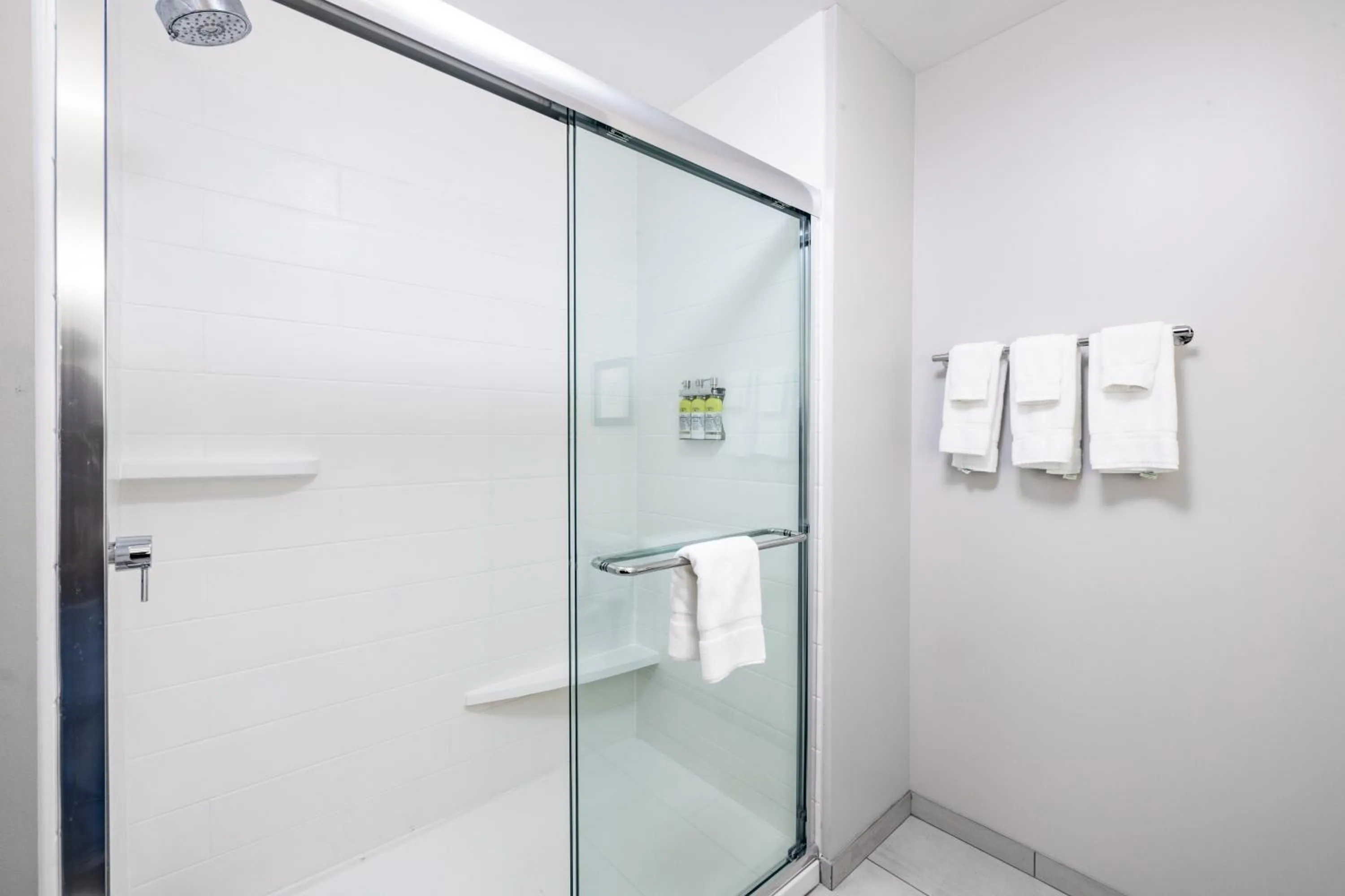 Photo of the whole room in Holiday Inn Express & Suites - Lincoln Downtown by IHG