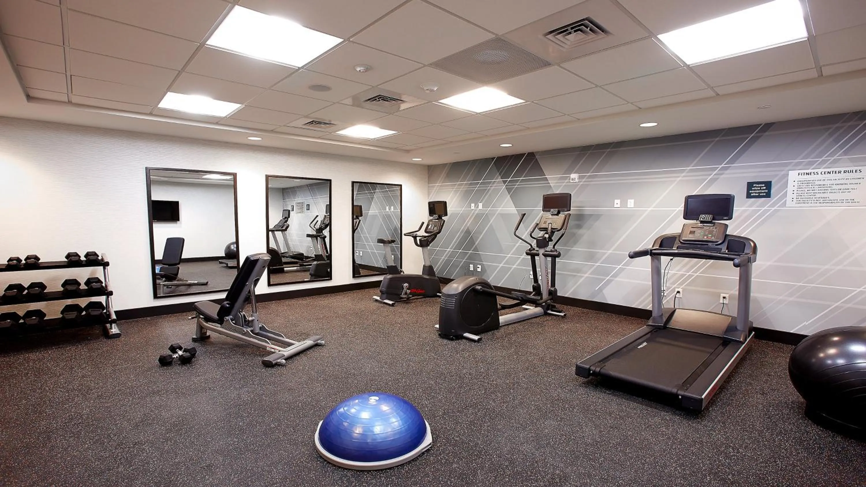 Fitness centre/facilities in Holiday Inn Louisville Downtown by IHG