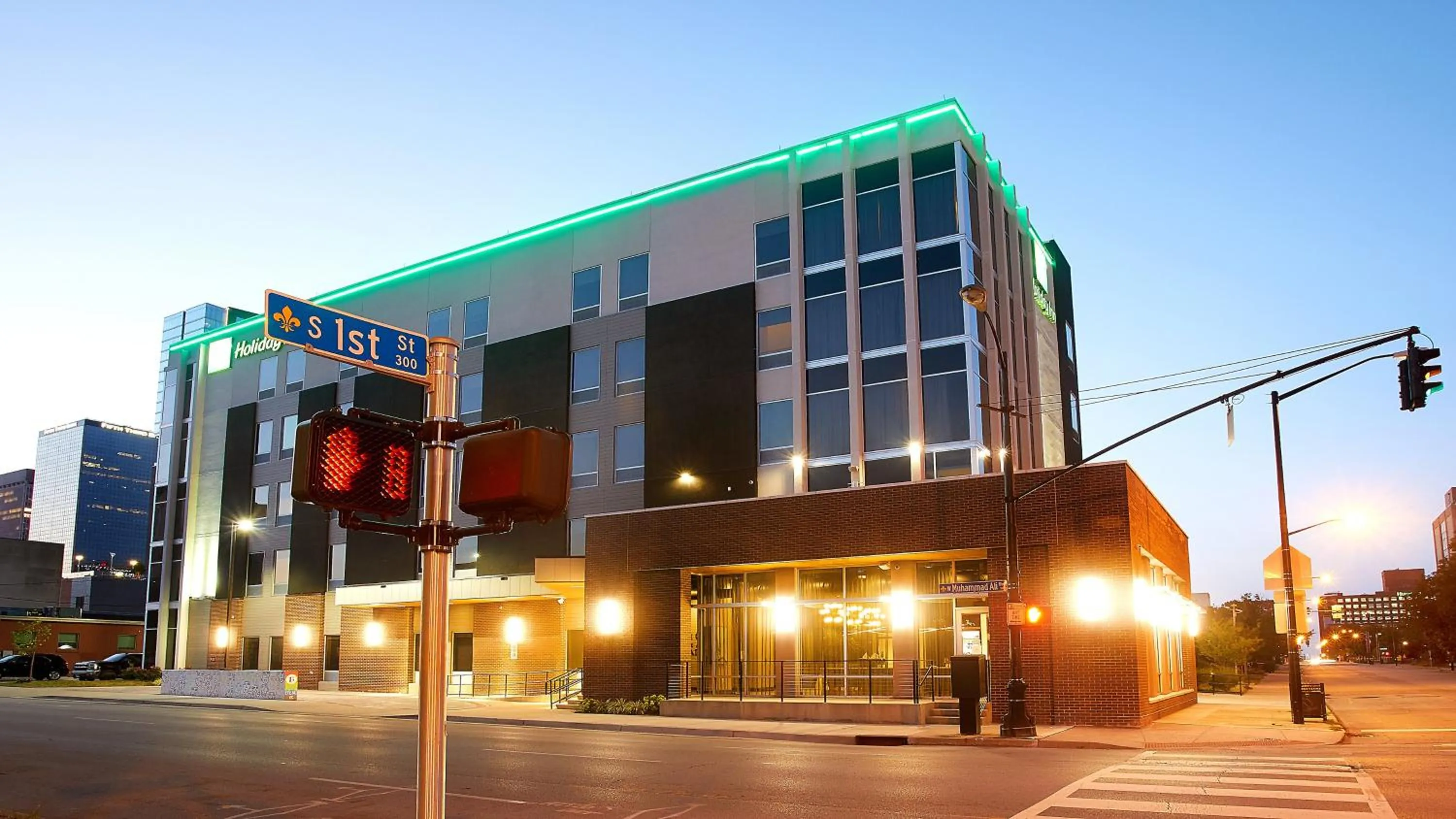Property building in Holiday Inn Louisville Downtown by IHG
