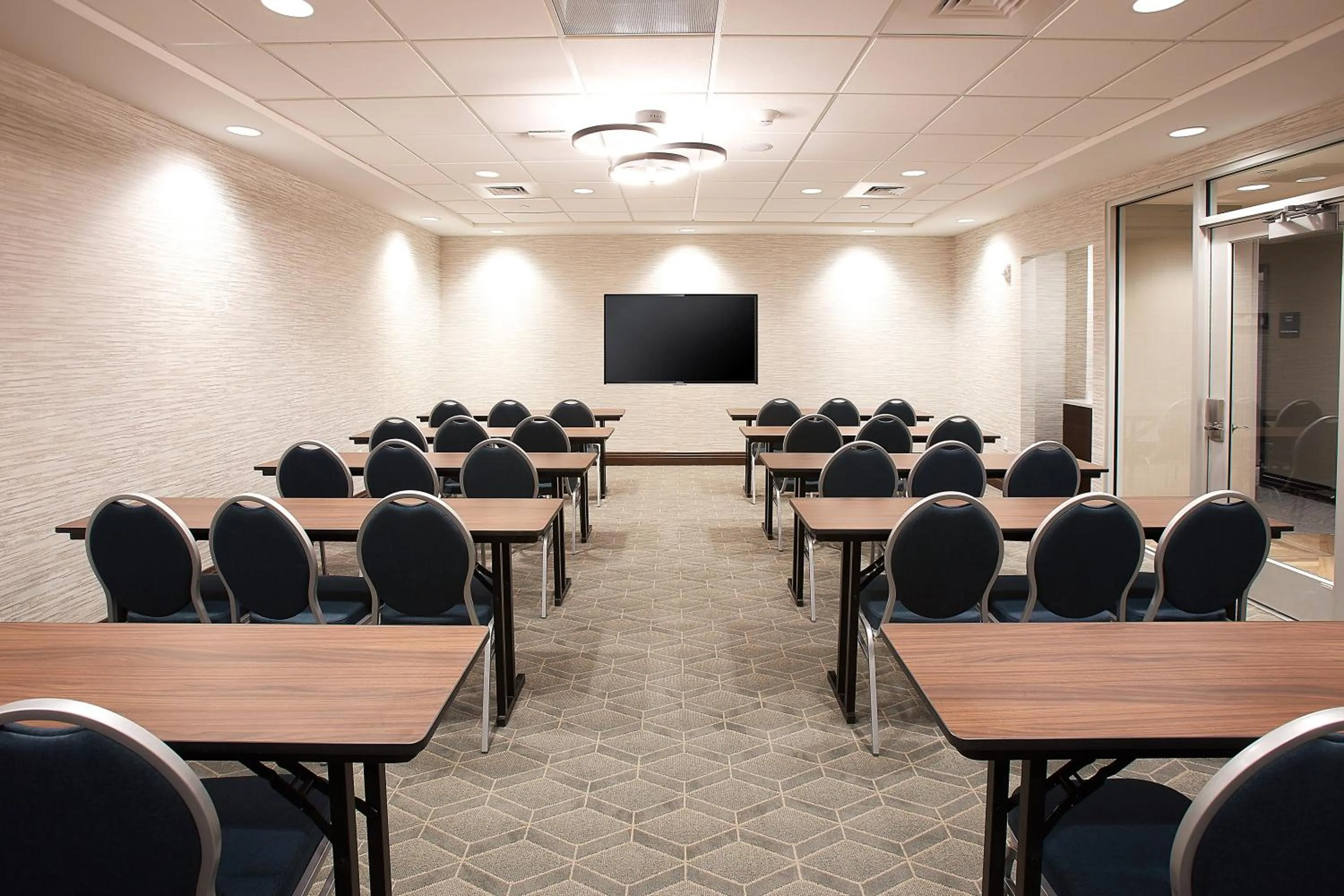 Meeting/conference room in Holiday Inn Louisville Downtown by IHG
