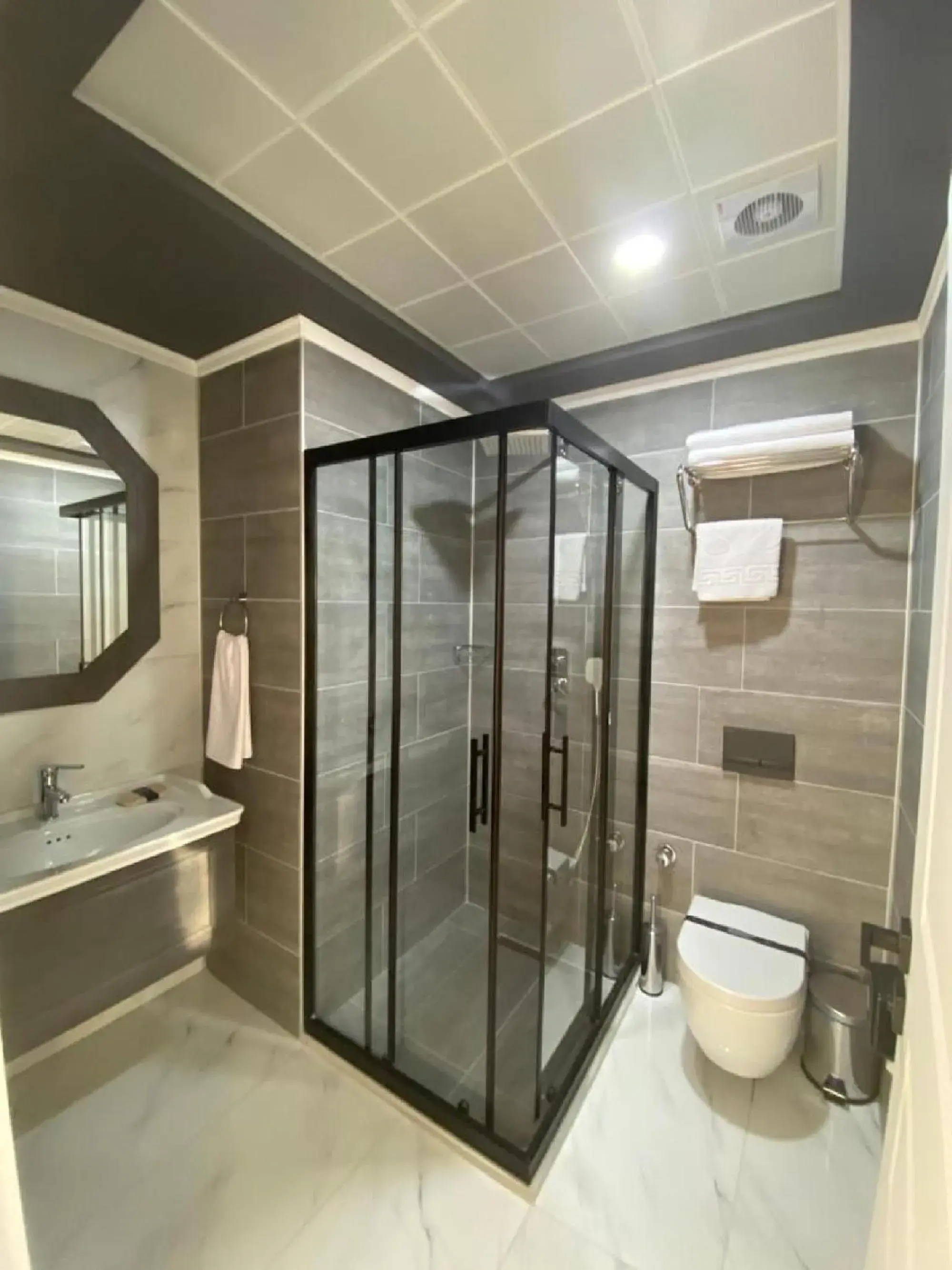 NENESSAHOTEL NENESSAHOTEL