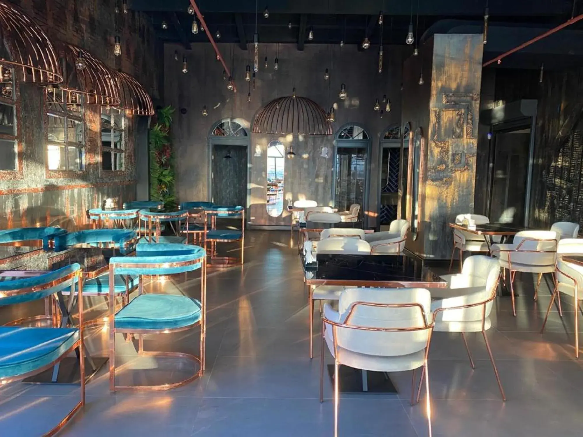 Restaurant/places to eat in NENESSAHOTEL Restaurant/places to eat in NENESSAHOTEL