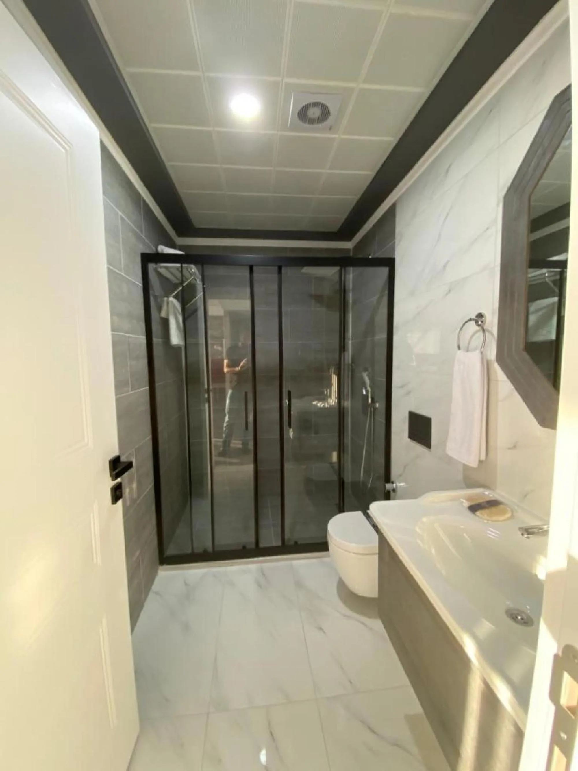 Bathroom in NENESSAHOTEL