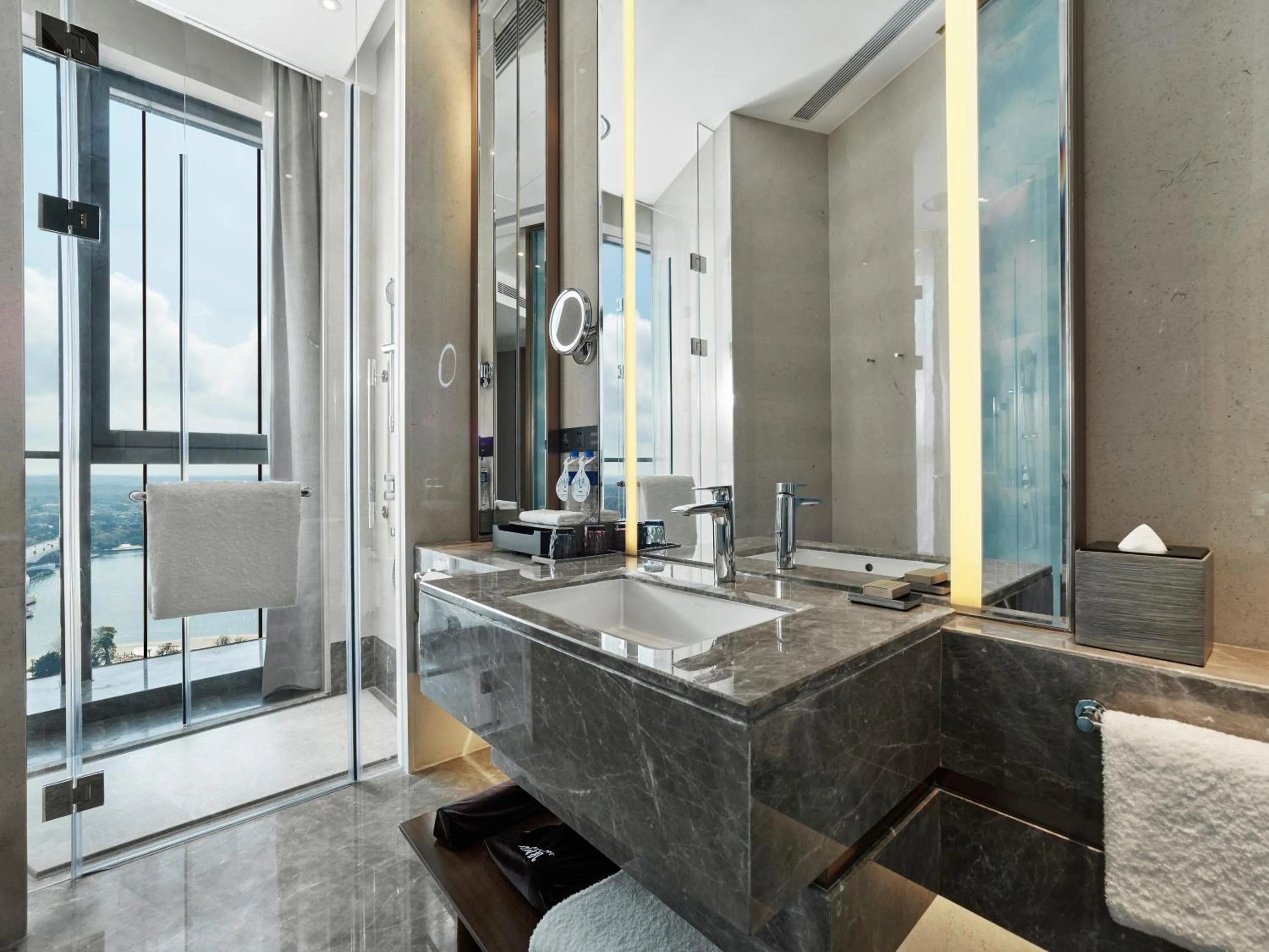 Bathroom in Hilton Hainan Ocean Flower Island