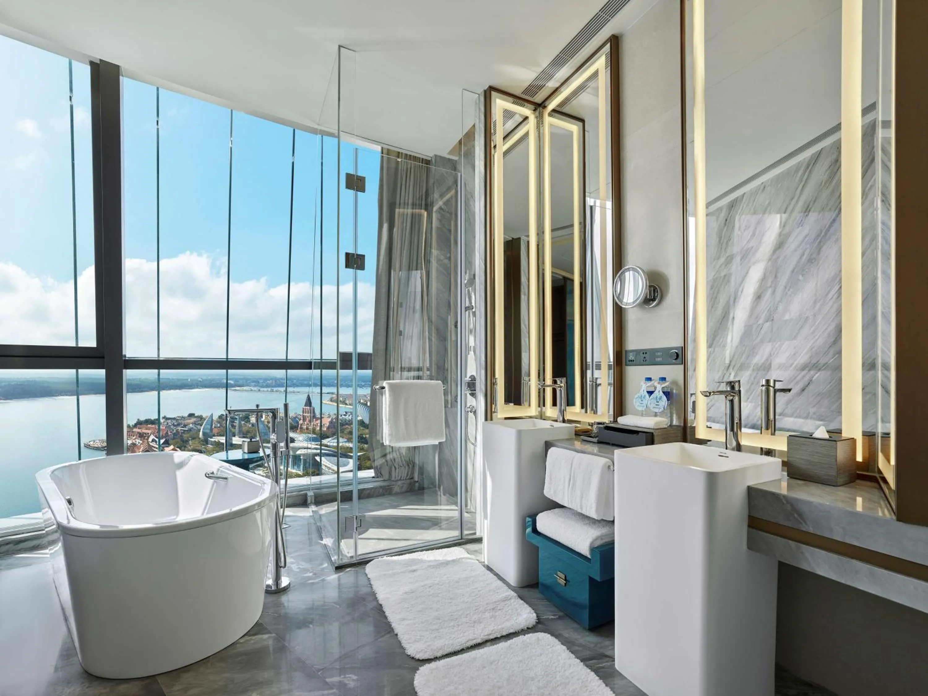 Bathroom in Hilton Hainan Ocean Flower Island