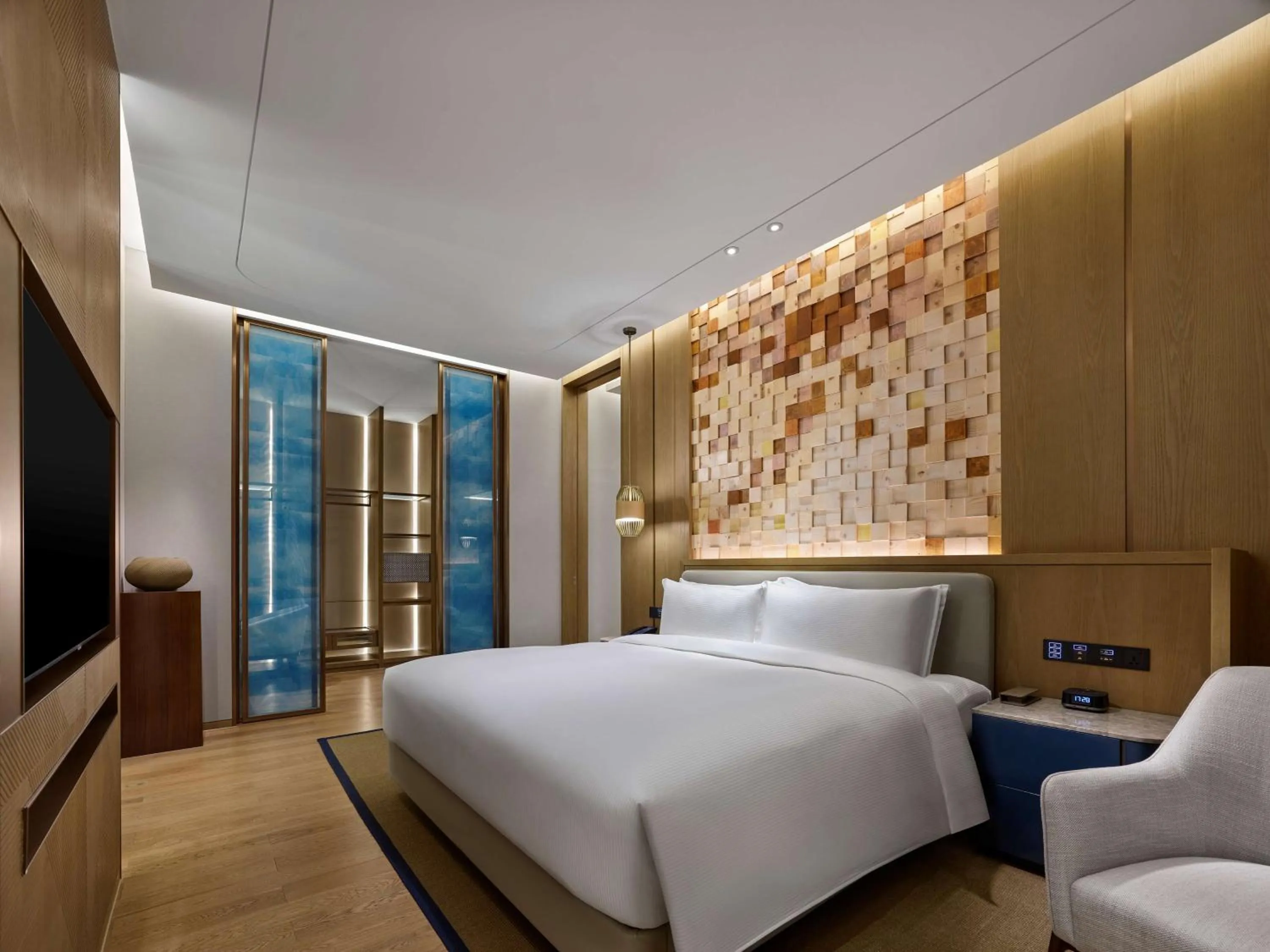 Bedroom, Bed in Hilton Hainan Ocean Flower Island