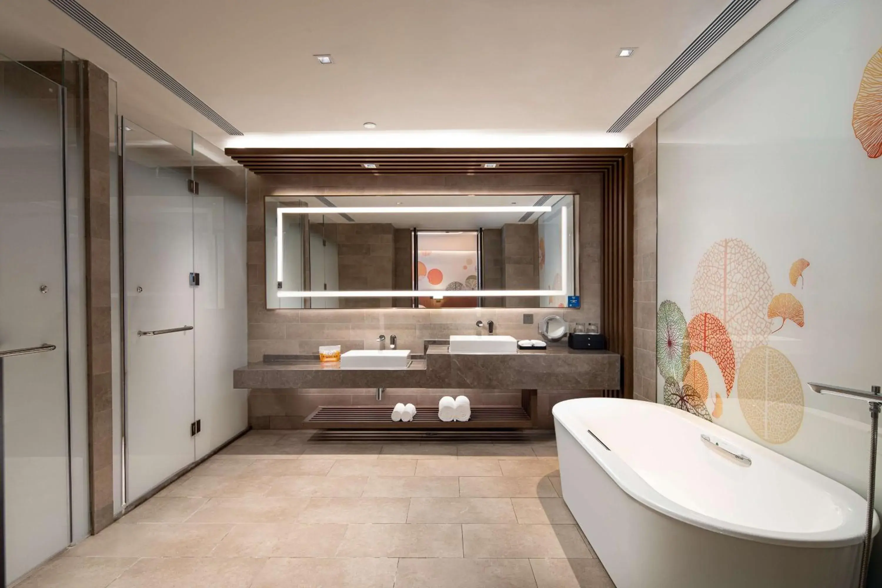 Bathroom in Hilton Garden Inn Jiuzhaigou Bathroom in Hilton Garden Inn Jiuzhaigou