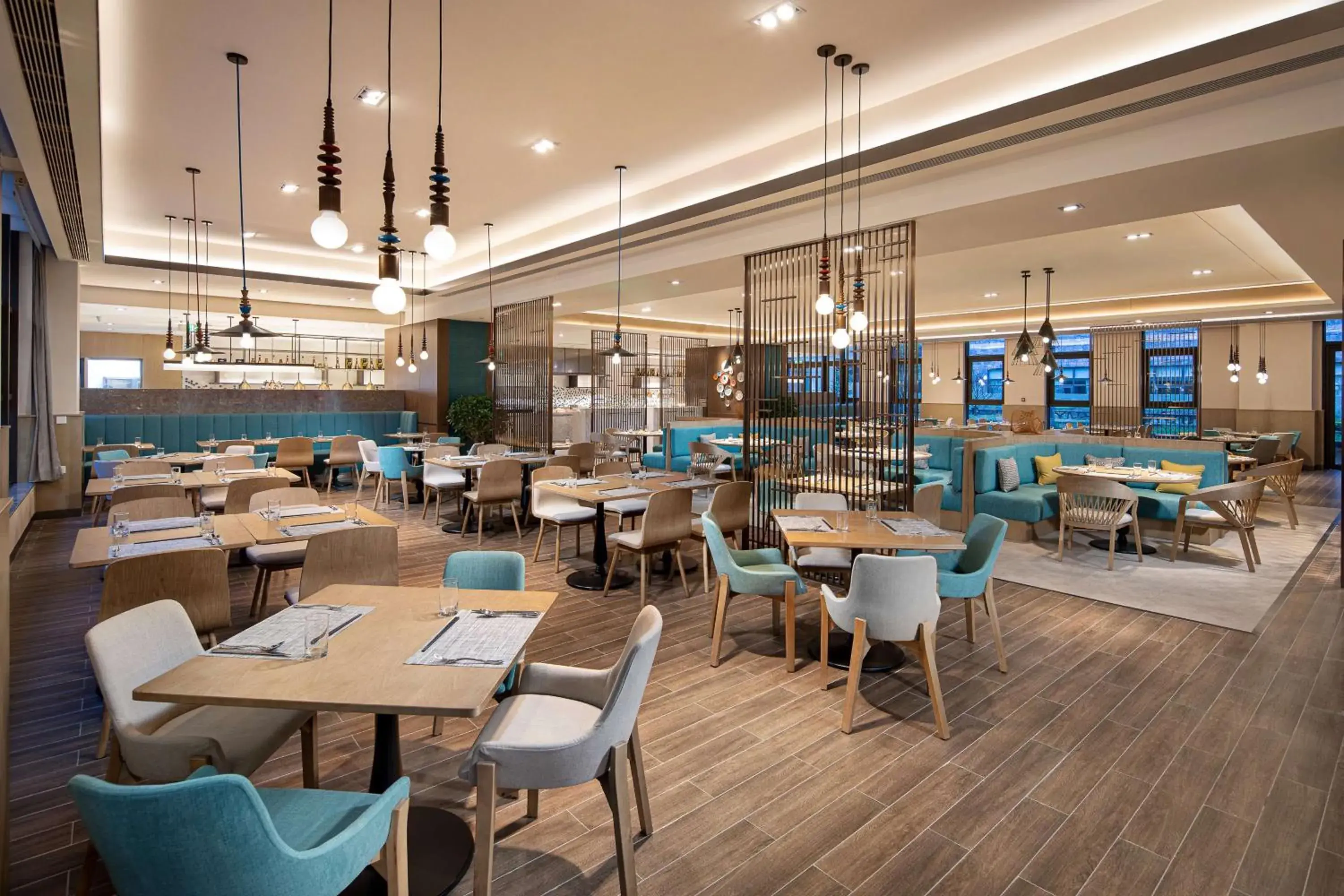 Restaurant/places to eat in Hilton Garden Inn Jiuzhaigou Restaurant/places to eat in Hilton Garden Inn Jiuzhaigou