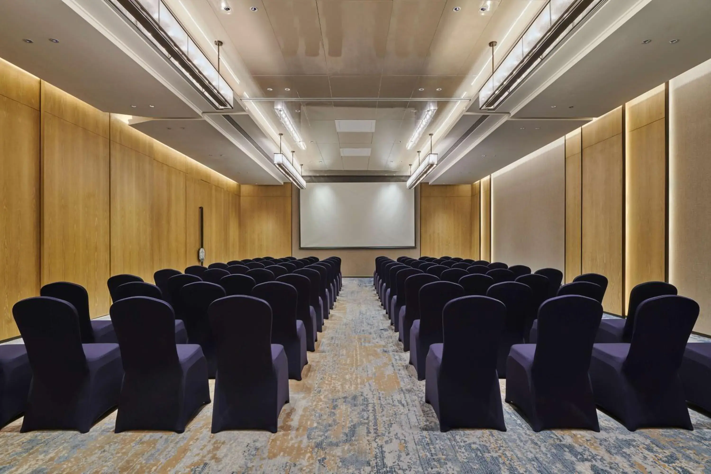 Meeting/conference room in DoubleTree by Hilton Shenzhen Airport 
