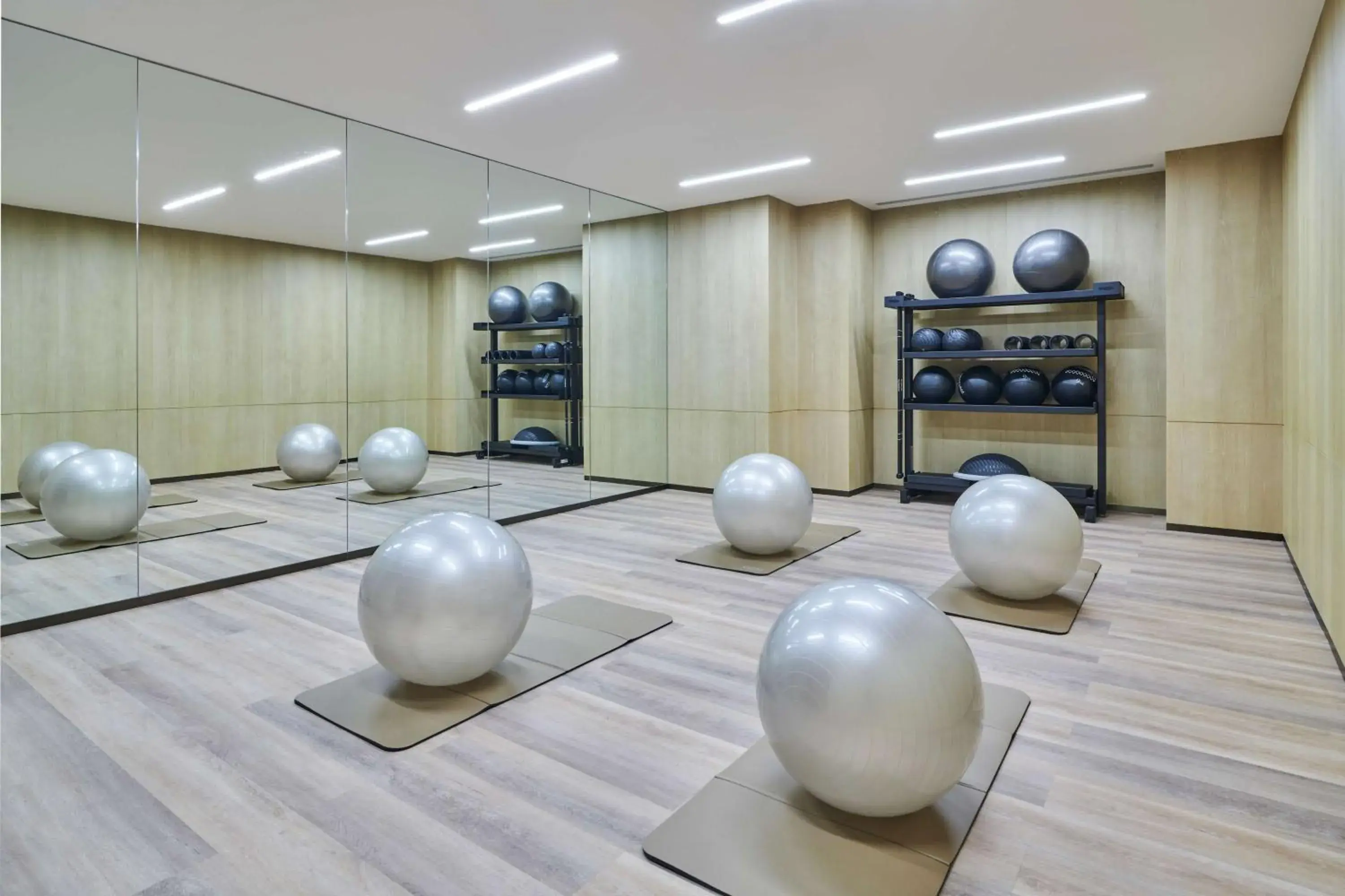 Fitness centre/facilities, Fitness Center/Facilities in DoubleTree by Hilton Shenzhen Airport 