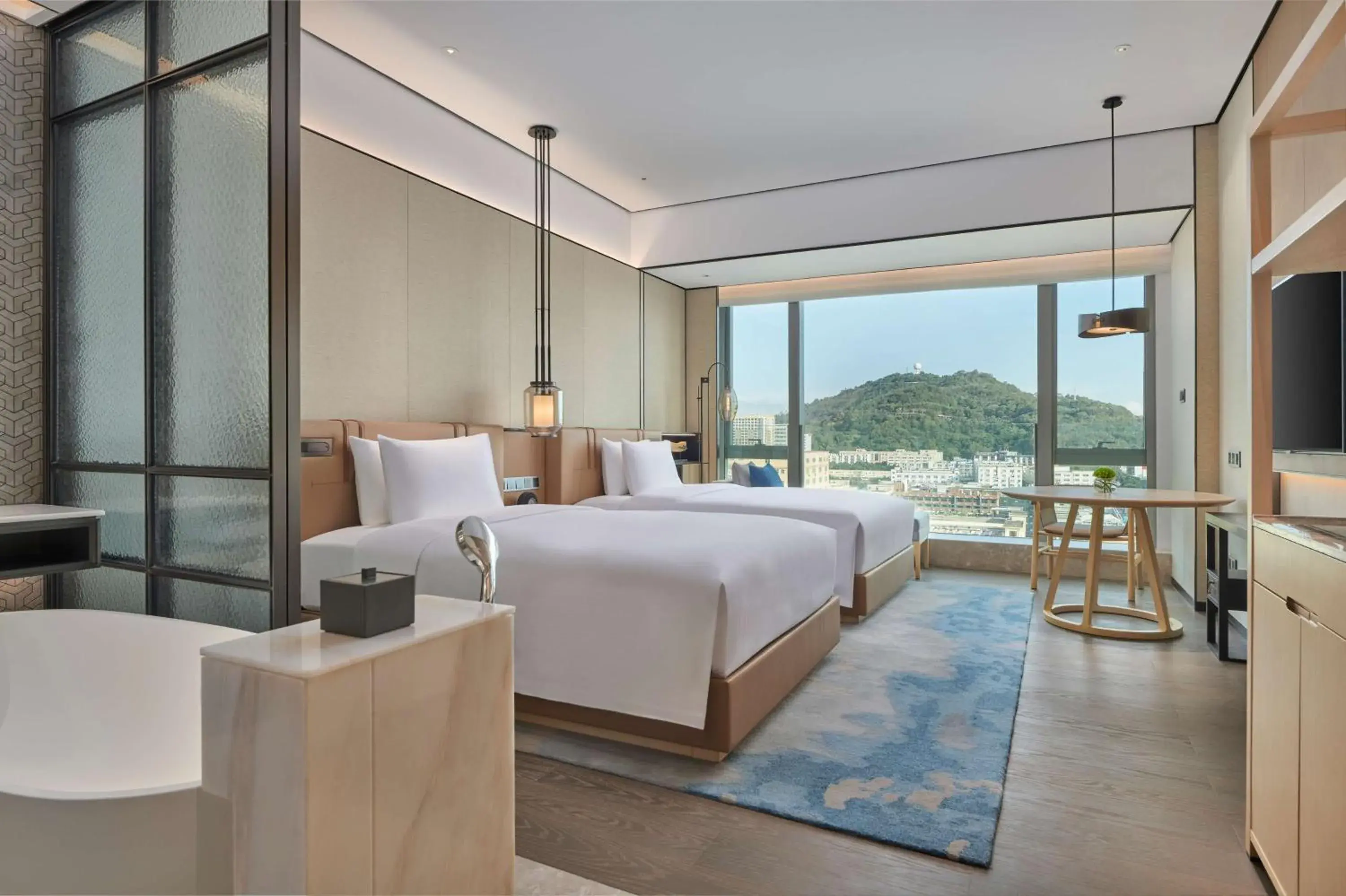Bedroom in DoubleTree by Hilton Shenzhen Airport 