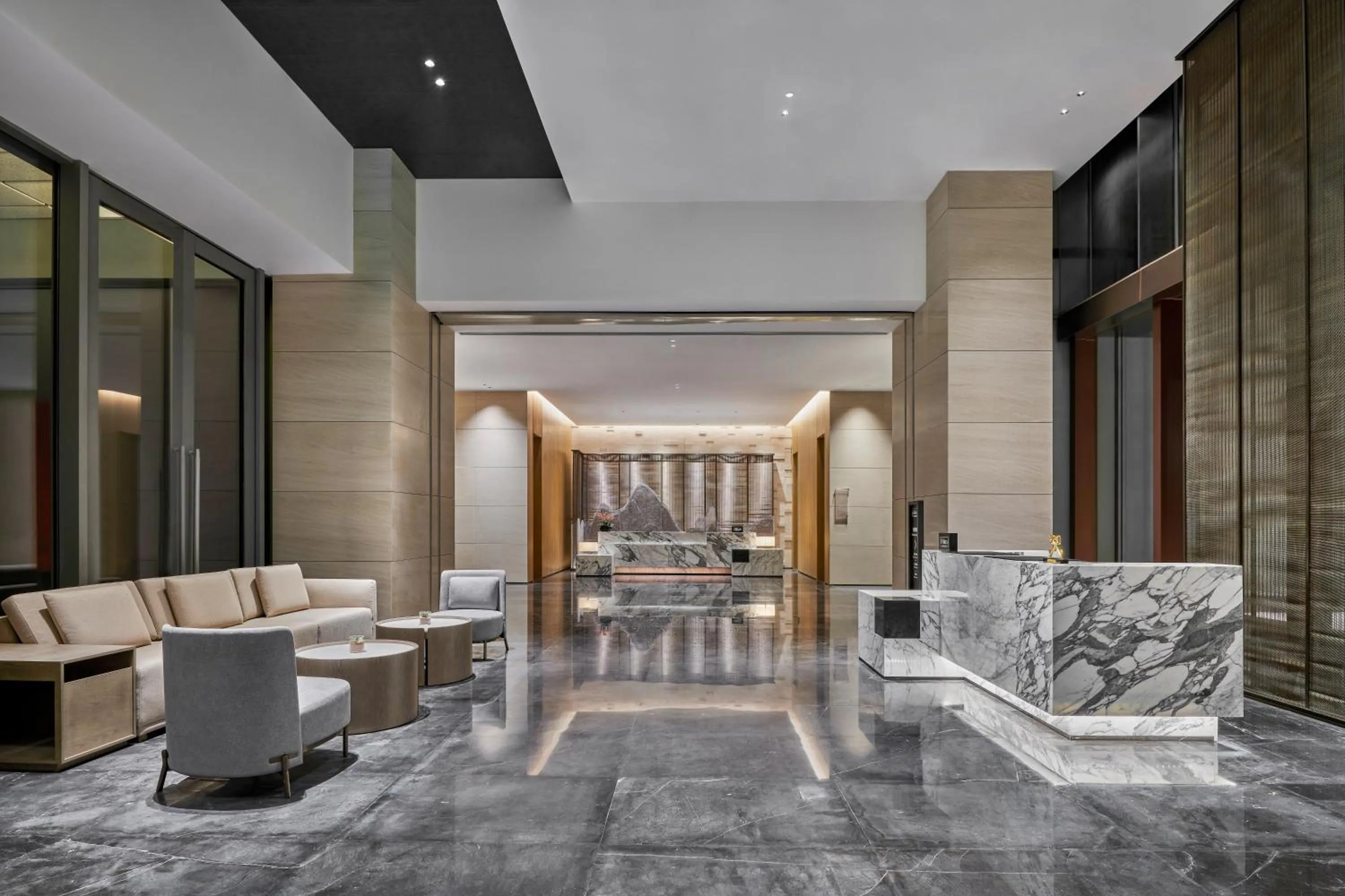 Lobby or reception in DoubleTree by Hilton Shenzhen Airport