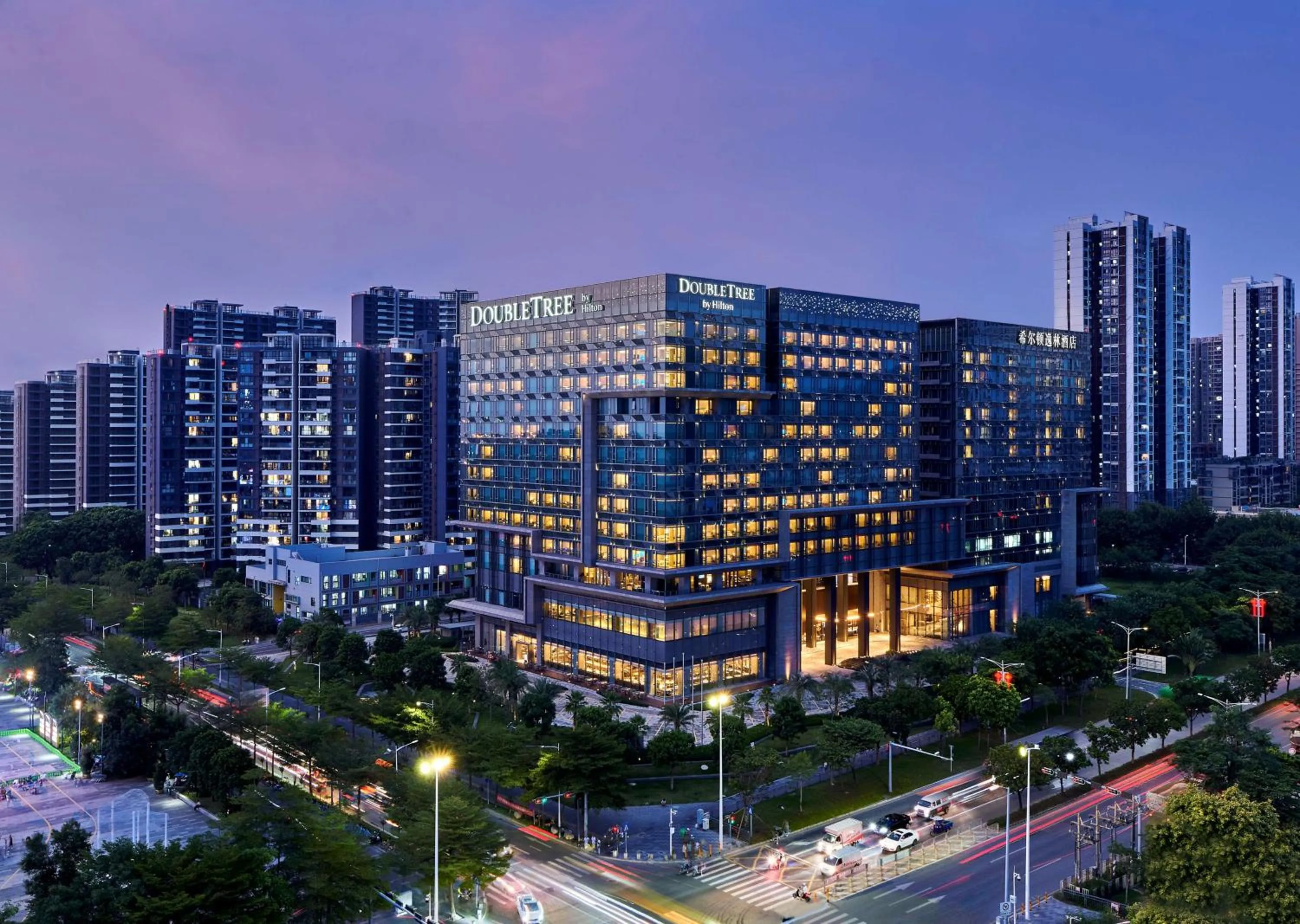 Property building in DoubleTree by Hilton Shenzhen Airport