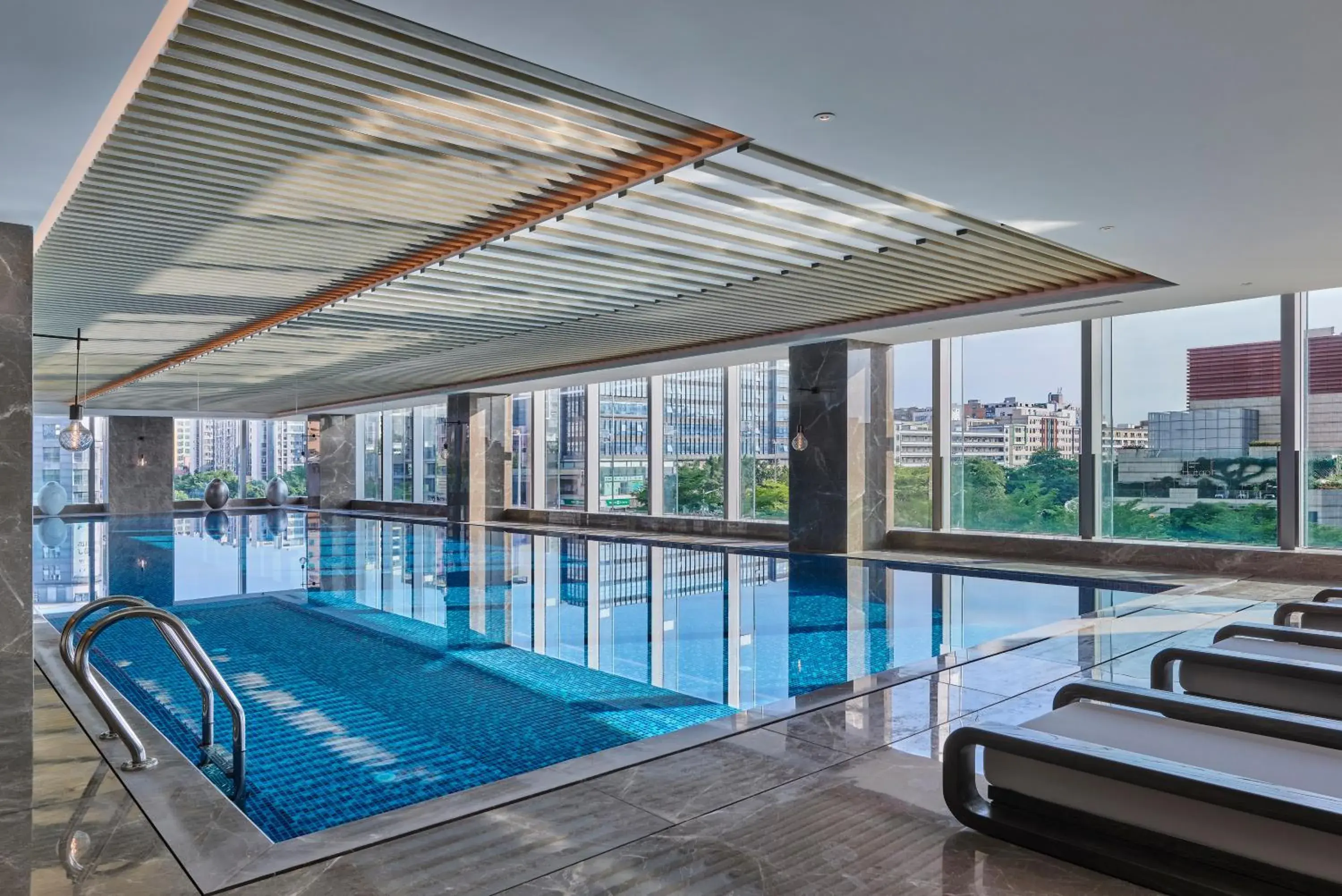 , Swimming Pool in DoubleTree by Hilton Shenzhen Airport 