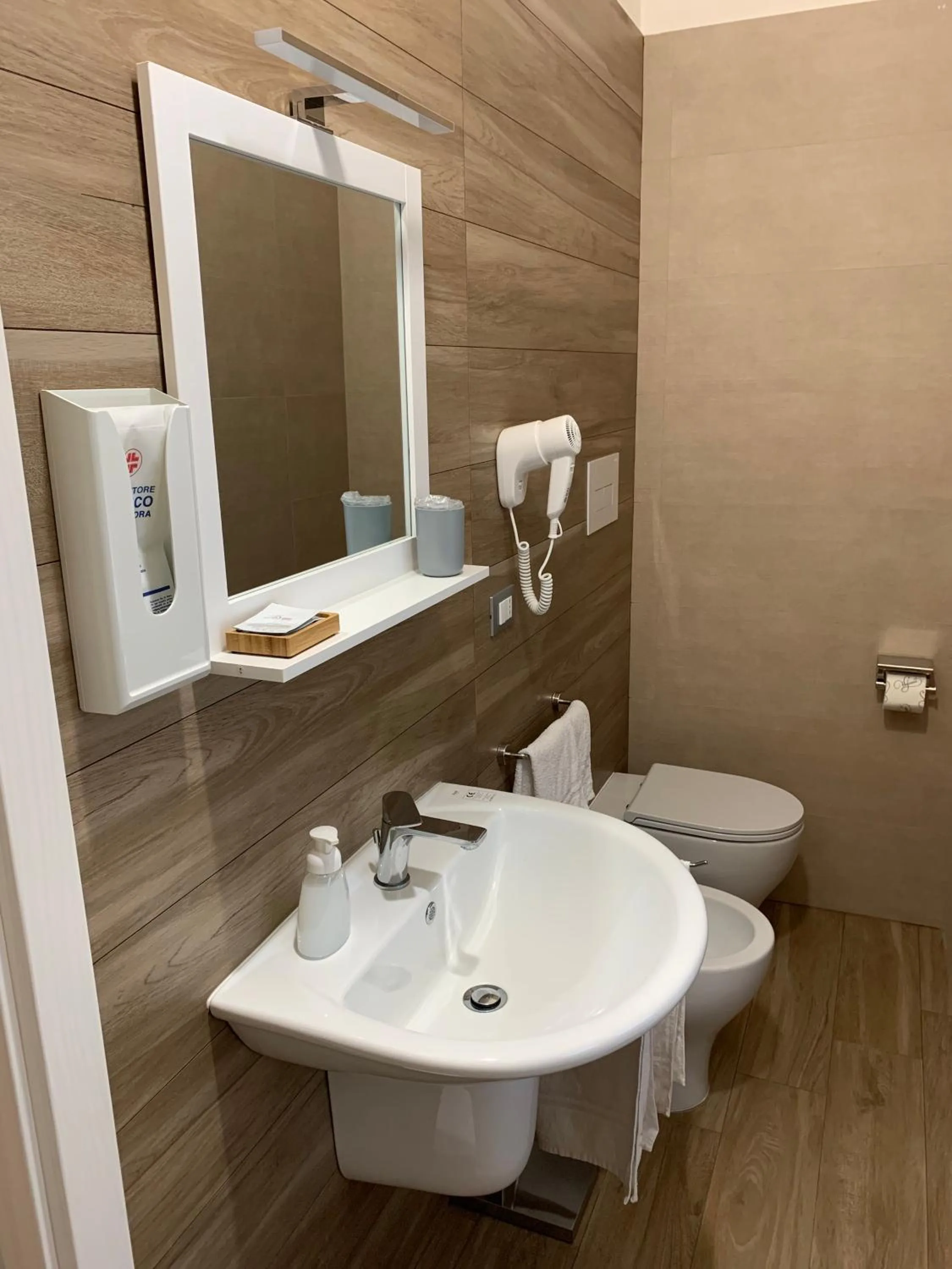 B&B Piano Romano -con parcheggio privato gratuito-