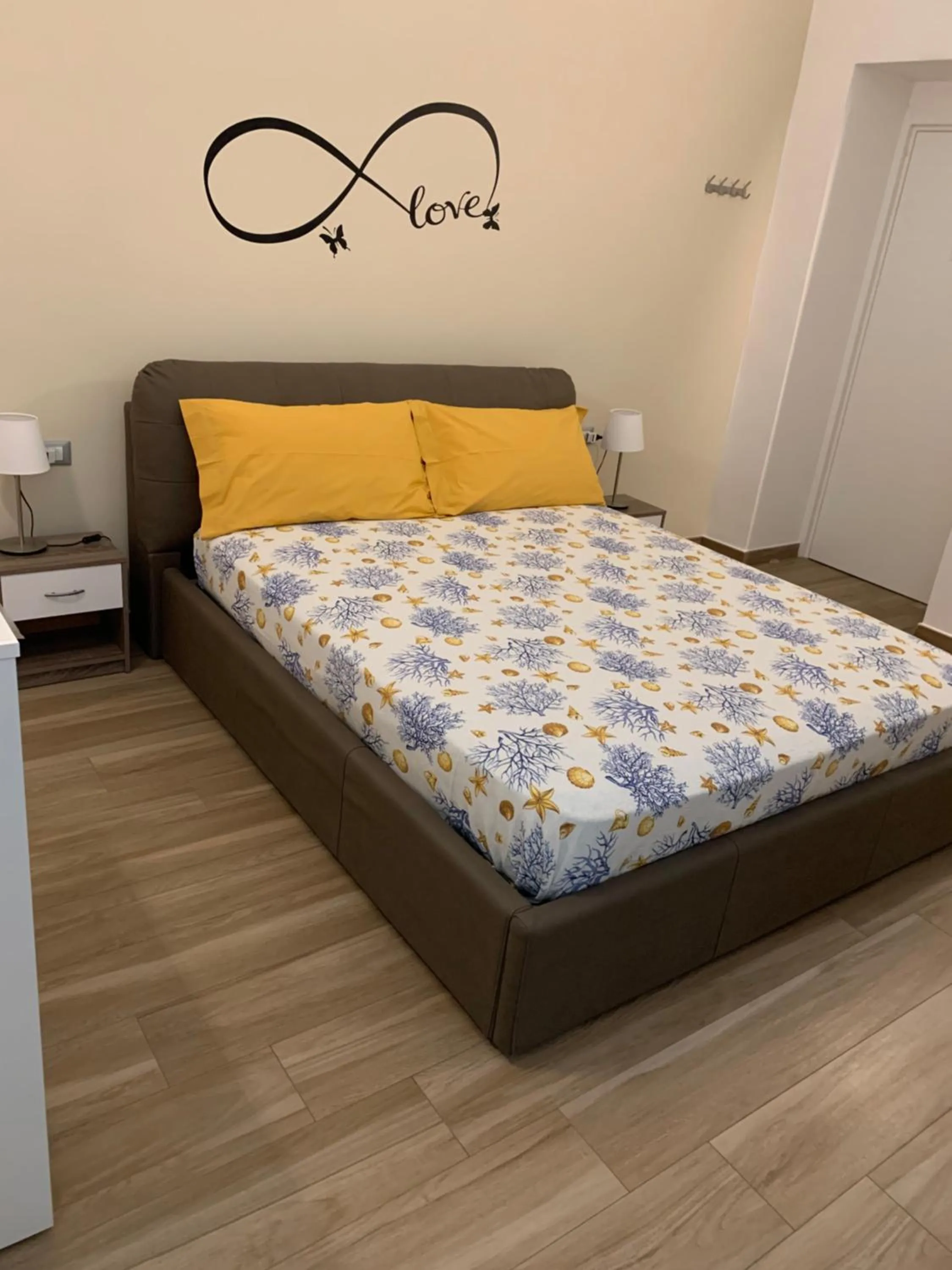 Bed in B&B Piano Romano -con parcheggio privato gratuito-