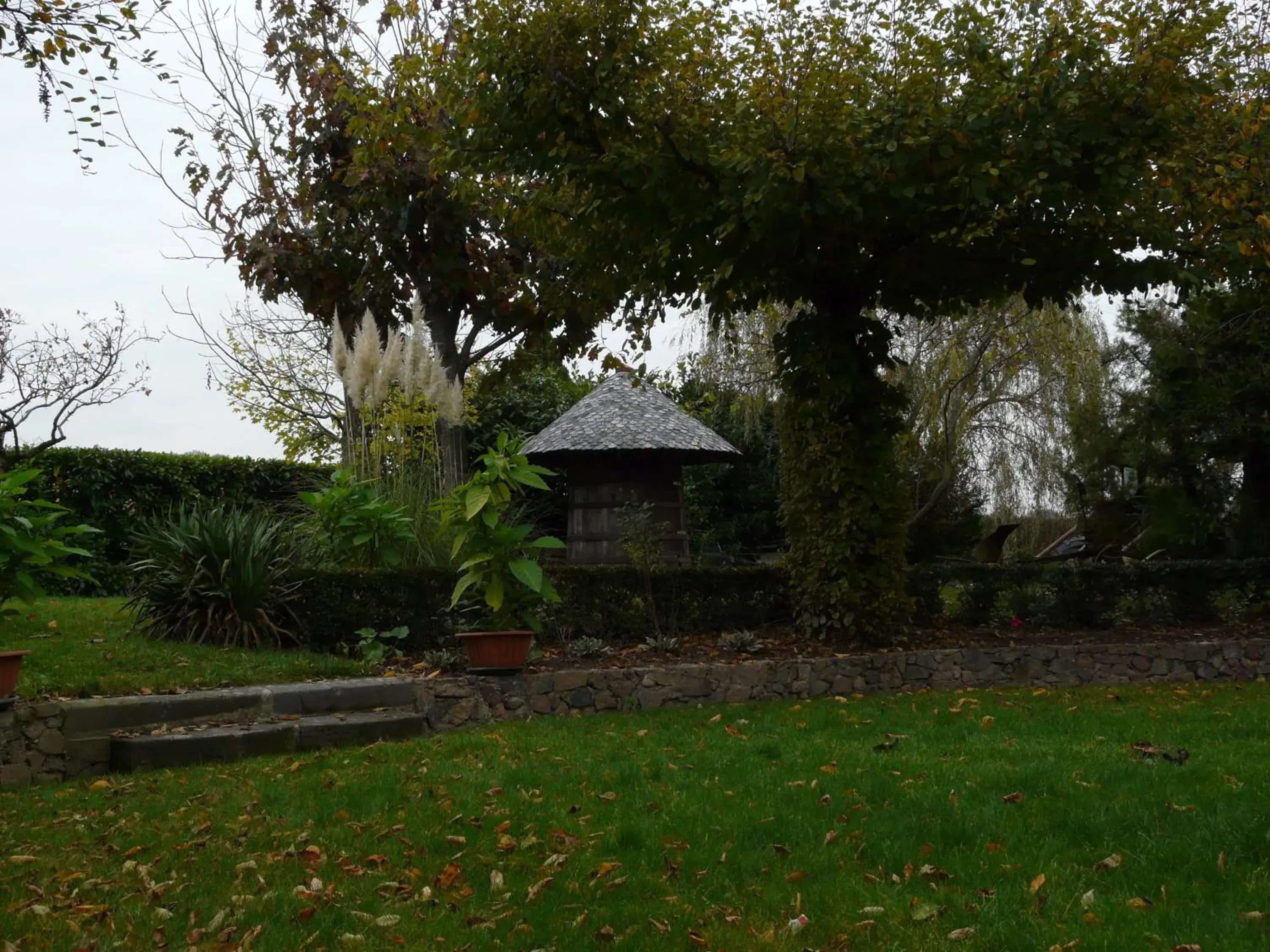 Facade/entrance in Logis Hôtel LE DAHU Facade/entrance in Logis Hôtel LE DAHU